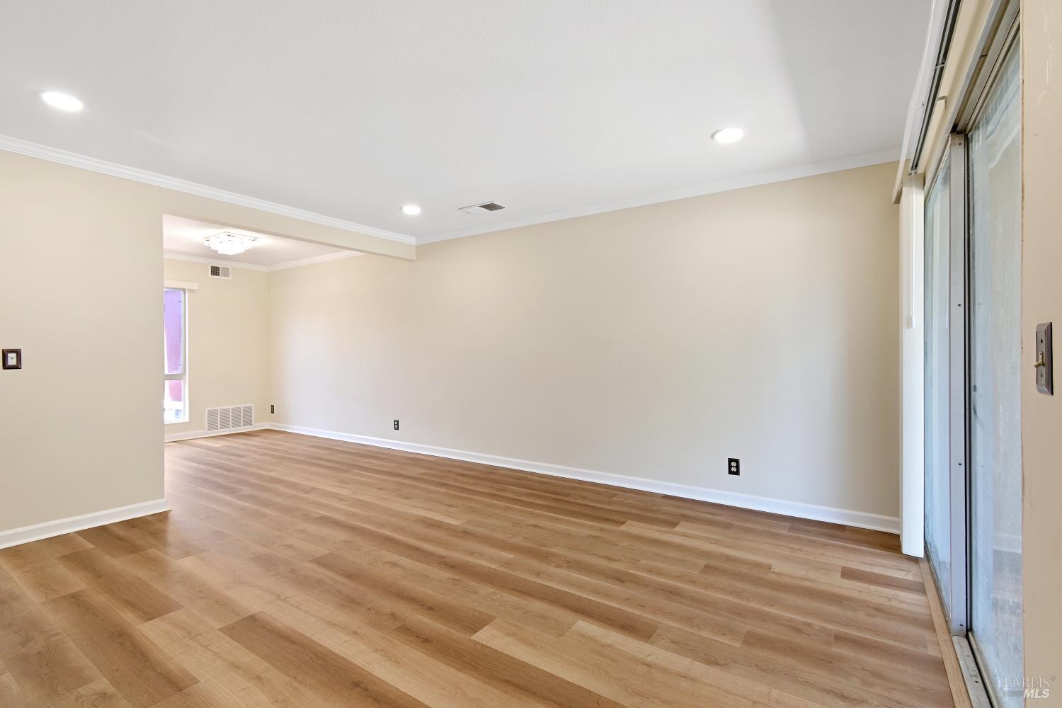 Detail Gallery Image 7 of 32 For 23 Villa Ct, Fairfield,  CA 94533 - 2 Beds | 1/1 Baths