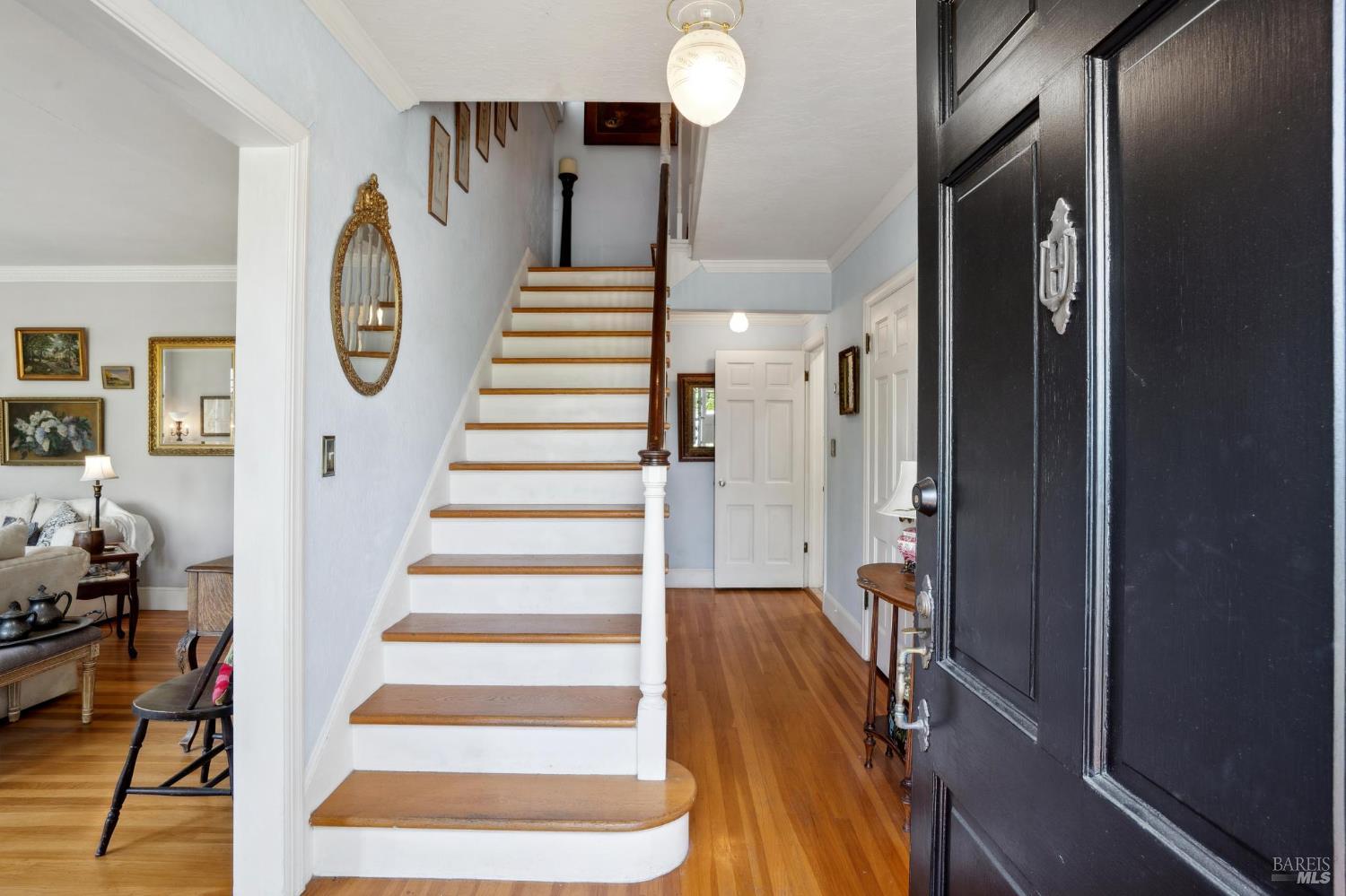 Detail Gallery Image 11 of 75 For 301 Howard St, Petaluma,  CA 94952 - 4 Beds | 3 Baths