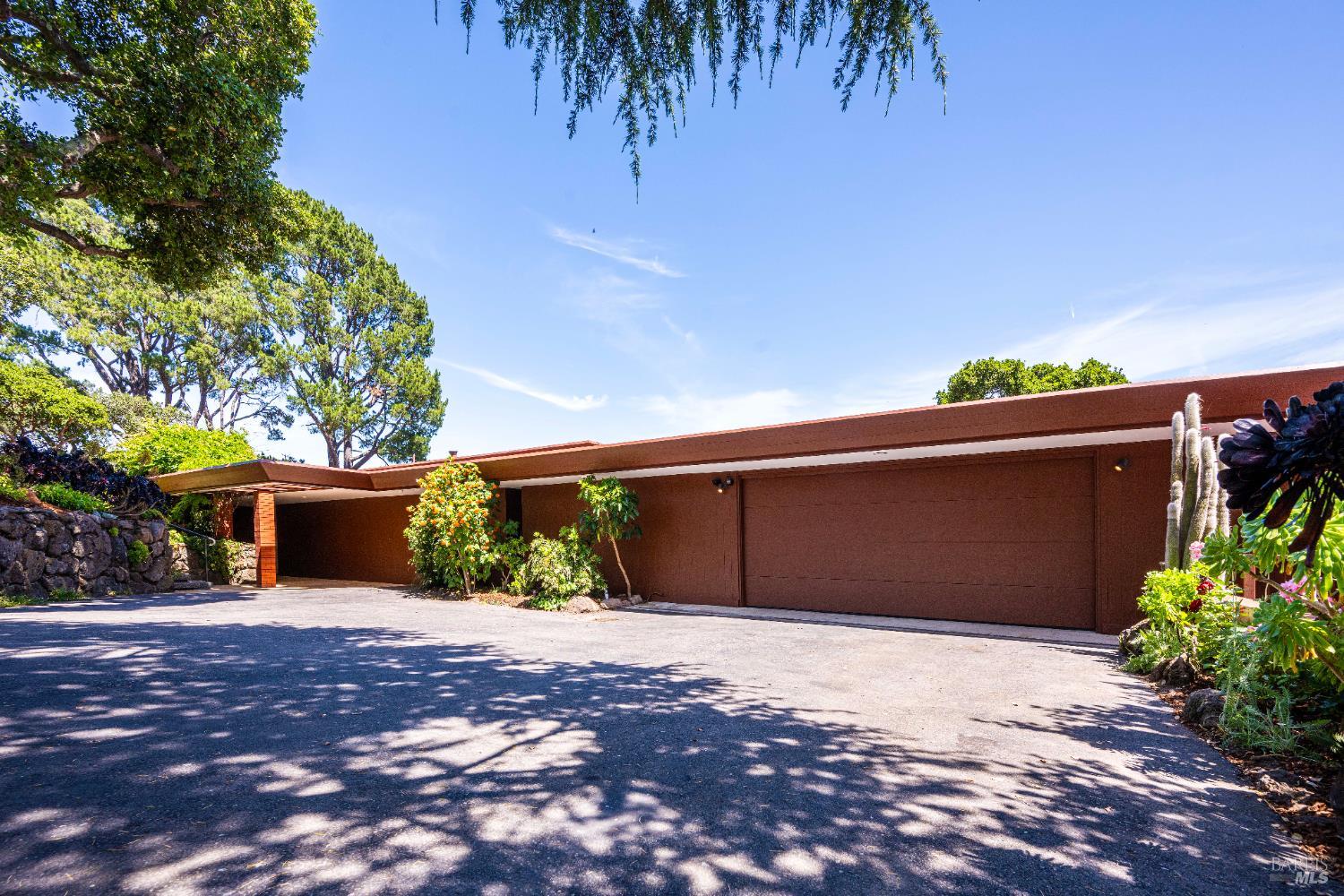 Detail Gallery Image 62 of 83 For 125 Bayview Dr, San Rafael,  CA 94901 - 2 Beds | 3/1 Baths