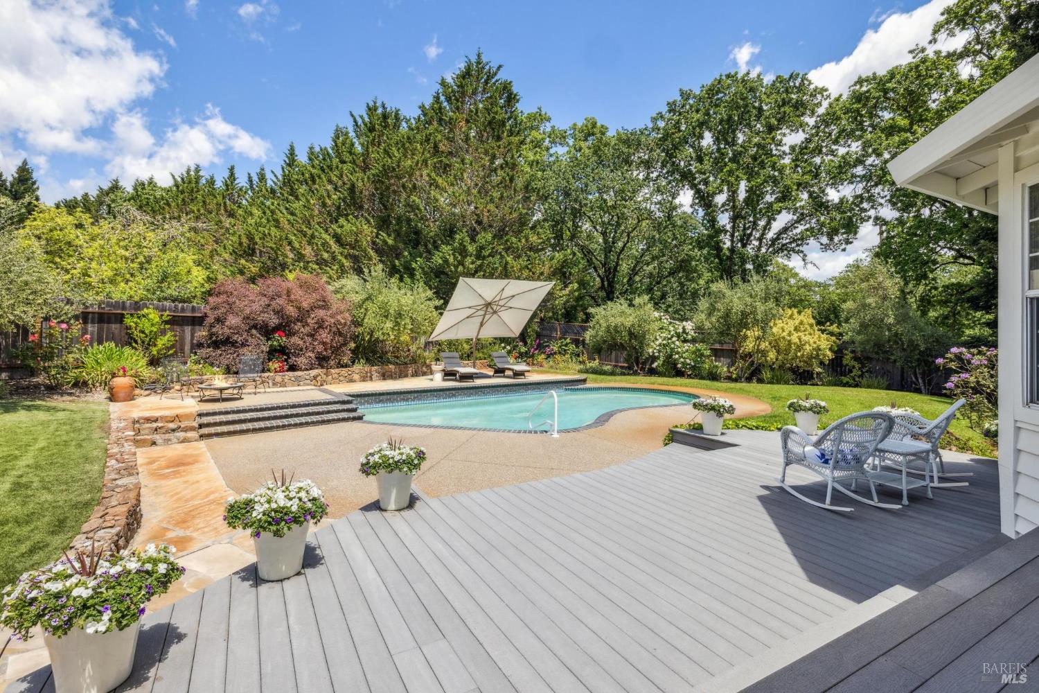 Detail Gallery Image 36 of 98 For 9724 Green Valley Rd, Sebastopol,  CA 95472 - 4 Beds | 3 Baths