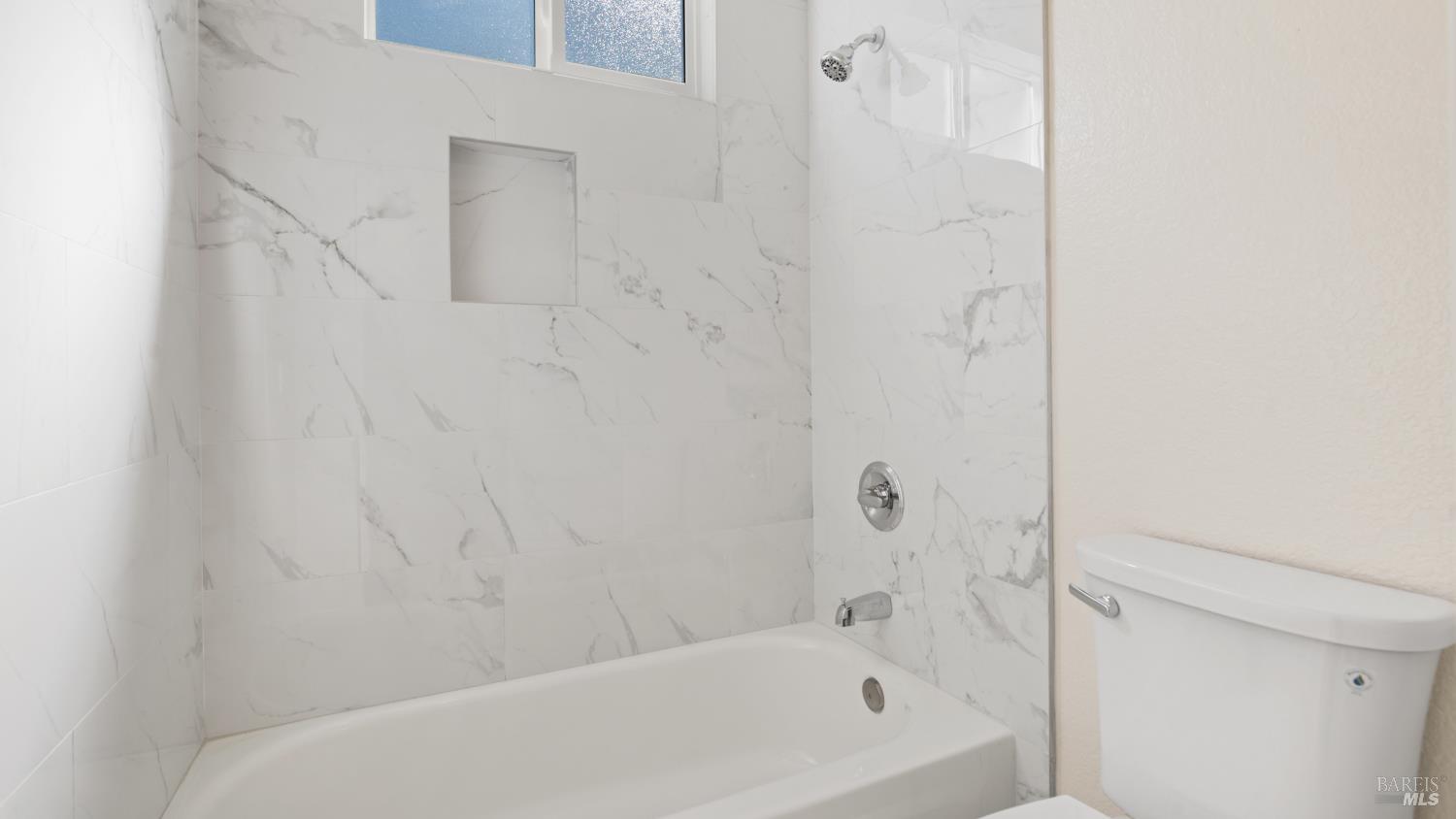 Detail Gallery Image 20 of 41 For 2247 Ironbark Dr, Santa Rosa,  CA 95403 - 3 Beds | 3 Baths