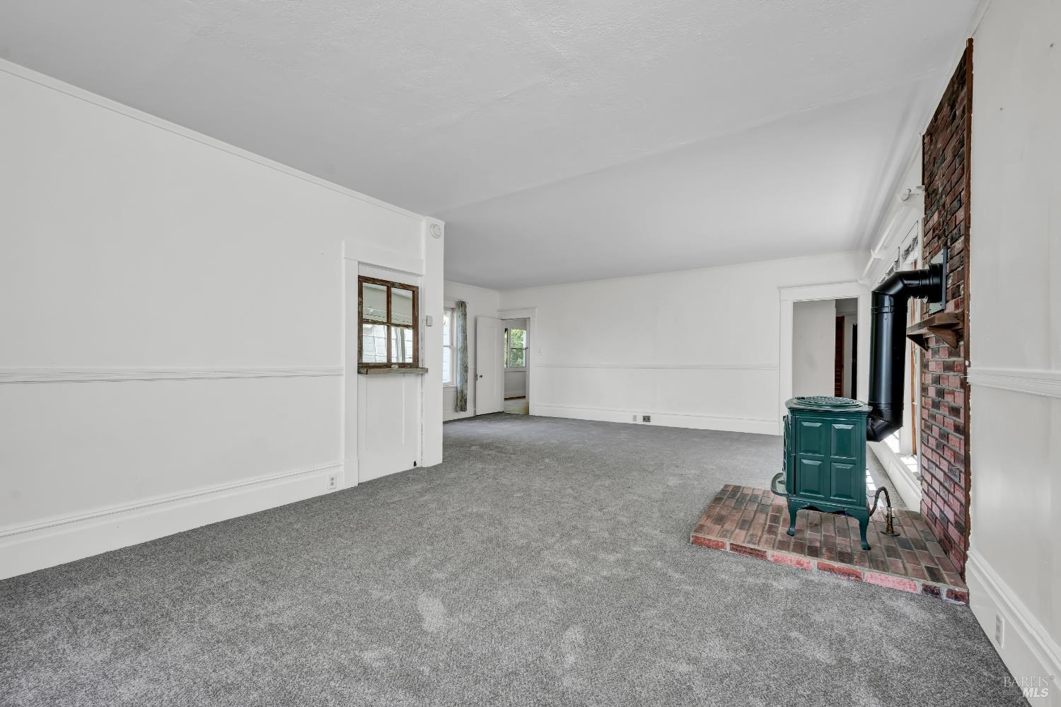 Detail Gallery Image 9 of 66 For 1466 Cooper Rd, Sebastopol,  CA 95472 - 6 Beds | 5/1 Baths