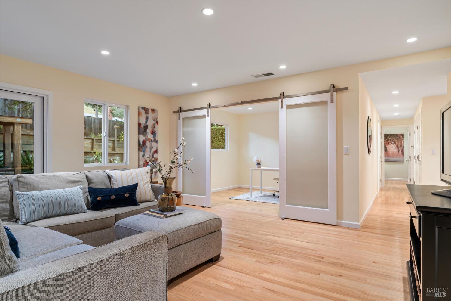 Detail Gallery Image 6 of 56 For 2700 Center Rd, Novato,  CA 94947 - 4 Beds | 3 Baths