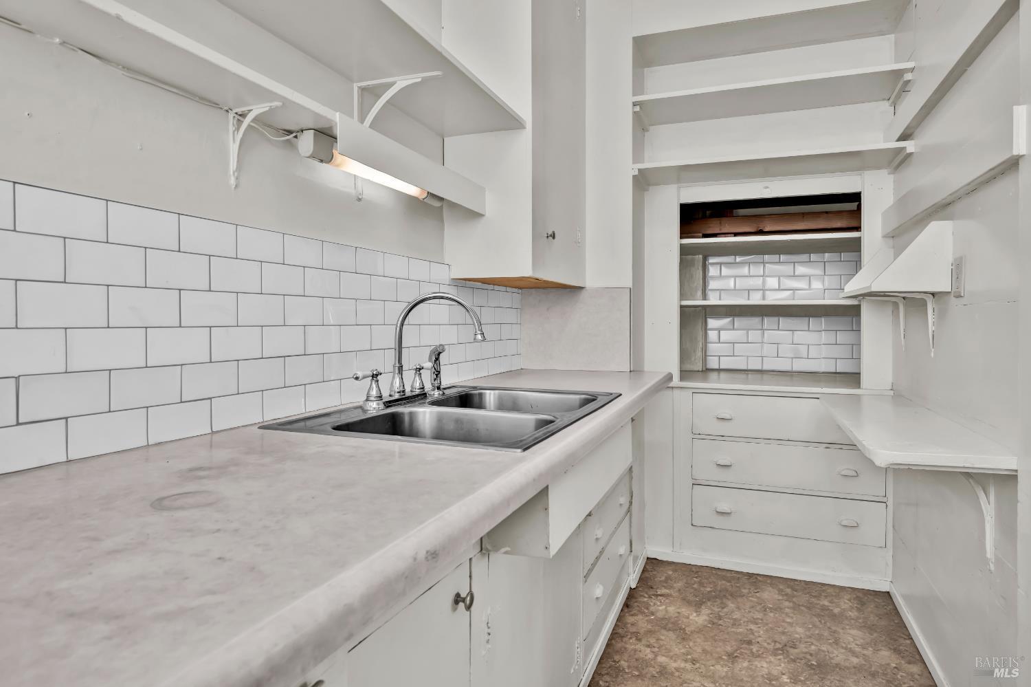 Detail Gallery Image 17 of 66 For 1466 Cooper Rd, Sebastopol,  CA 95472 - 6 Beds | 5/1 Baths
