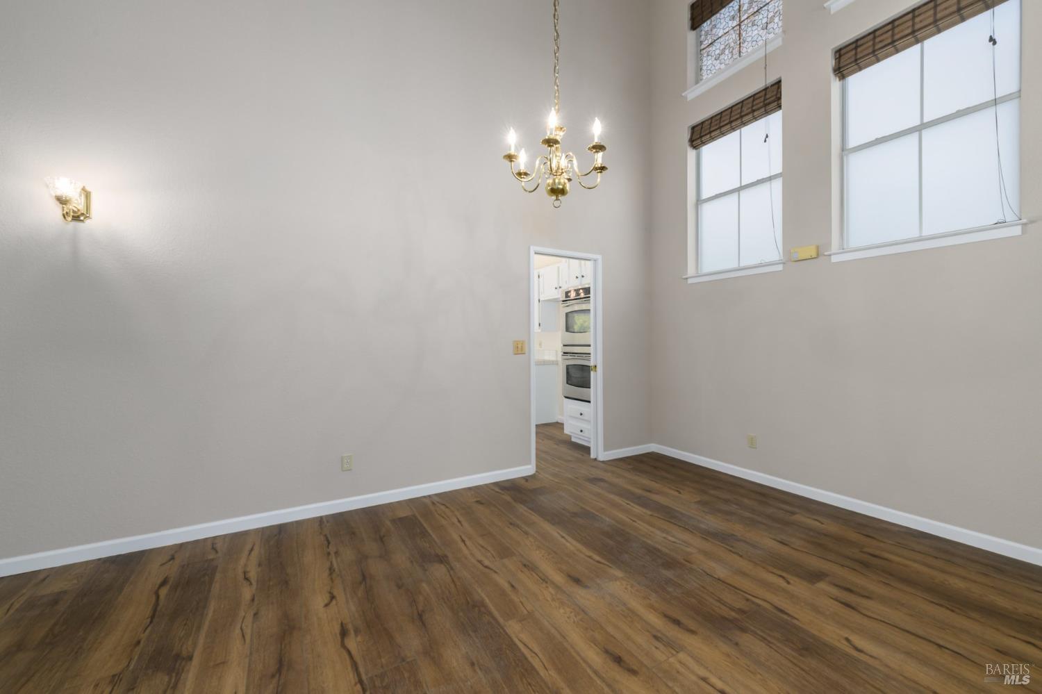 Detail Gallery Image 13 of 54 For 473 Stanford St, Vacaville,  CA 95687 - 4 Beds | 3 Baths