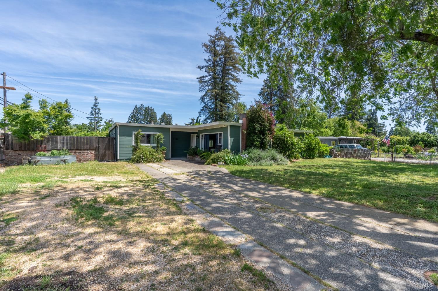 Detail Gallery Image 2 of 43 For 3120 Hermosa Dr, Napa,  CA 94558 - 4 Beds | 2 Baths