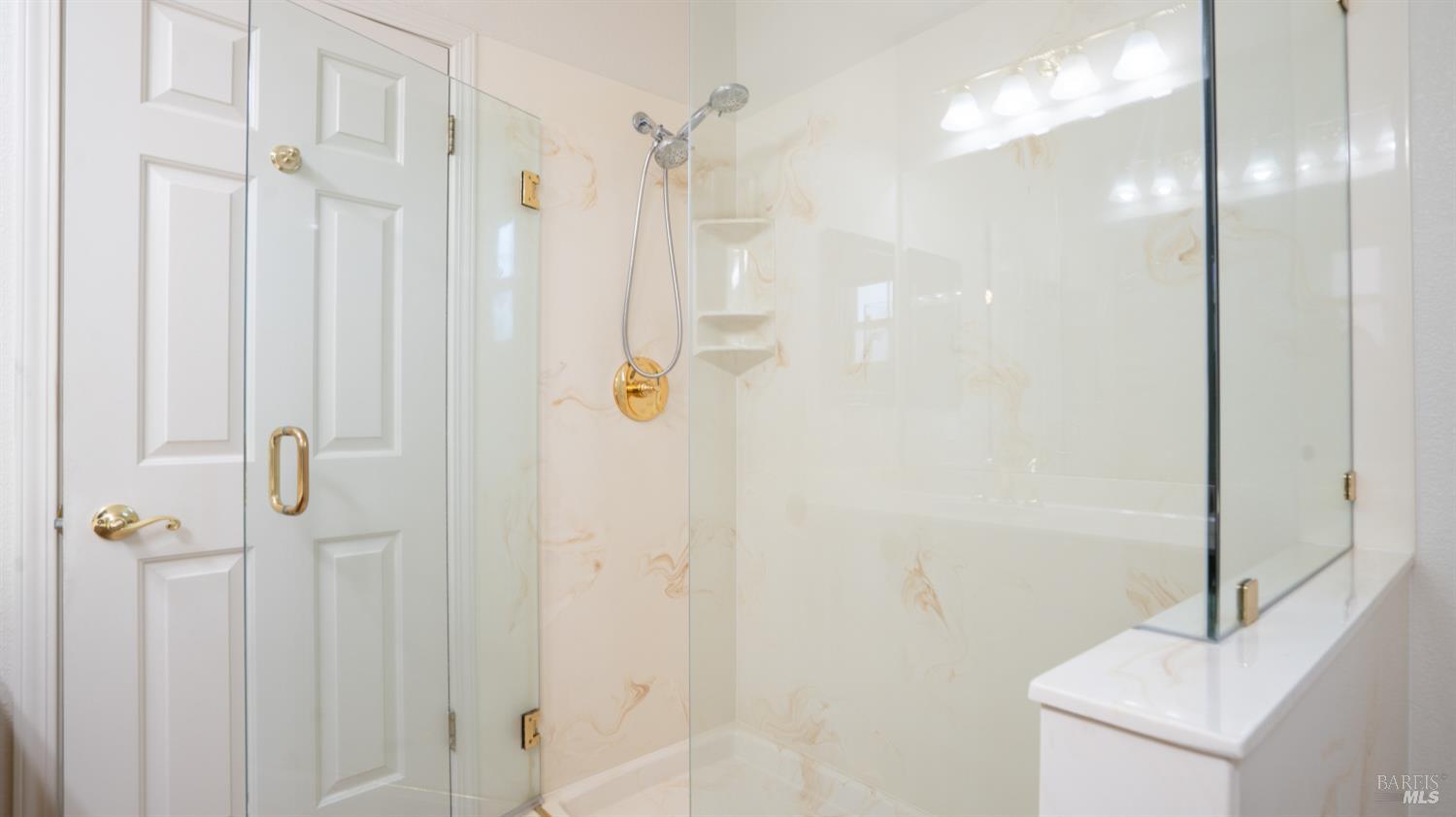 Detail Gallery Image 24 of 35 For 667 Laurelwood Cir, Vacaville,  CA 95687 - 3 Beds | 2 Baths