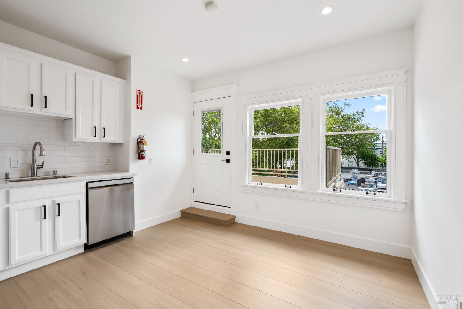 Detail Gallery Image 20 of 35 For 3214 College Ave, Berkeley,  CA 94705 - – Beds | – Baths