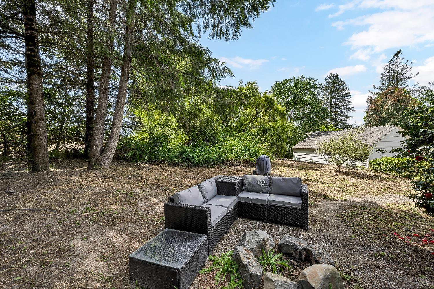 Detail Gallery Image 57 of 66 For 1466 Cooper Rd, Sebastopol,  CA 95472 - 6 Beds | 5/1 Baths