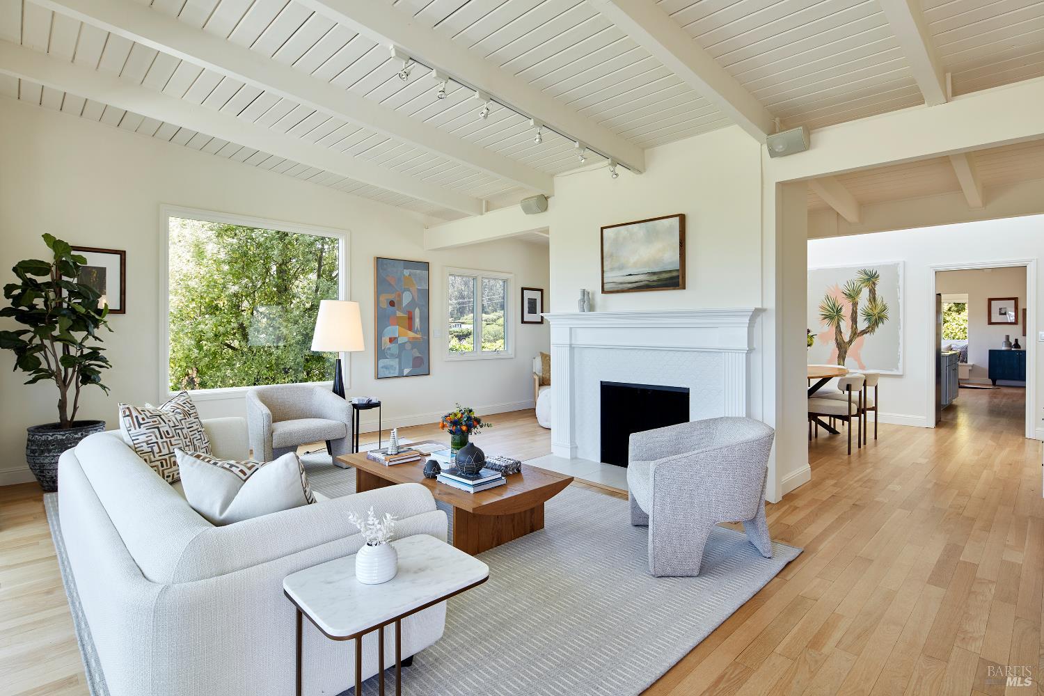Detail Gallery Image 8 of 42 For 64 Edgewood Ave, Mill Valley,  CA 94941 - 3 Beds | 2 Baths
