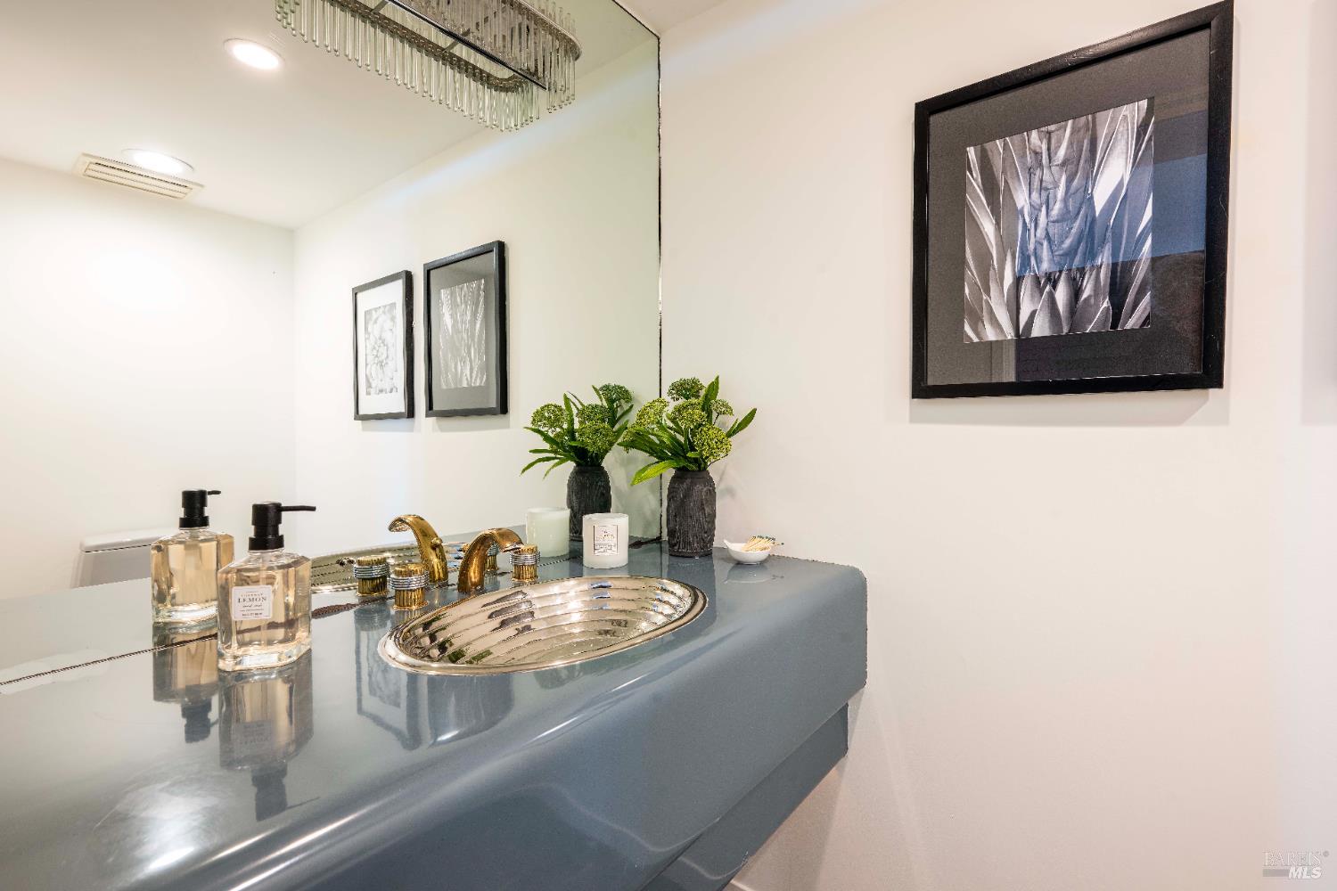 Detail Gallery Image 52 of 83 For 125 Bayview Dr, San Rafael,  CA 94901 - 2 Beds | 3/1 Baths