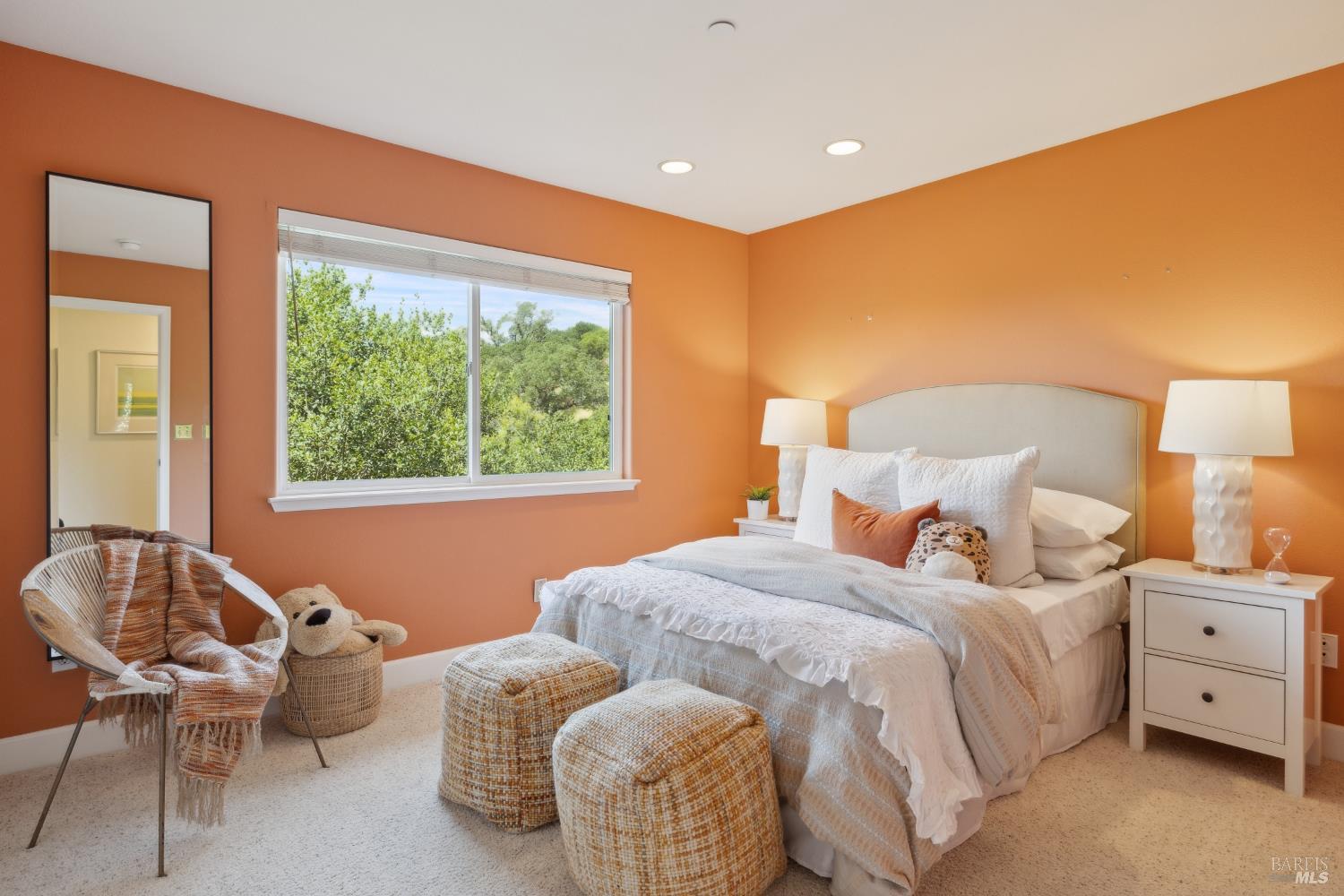 Detail Gallery Image 24 of 37 For 15 Upland Ln, Novato,  CA 94945 - 4 Beds | 3/1 Baths