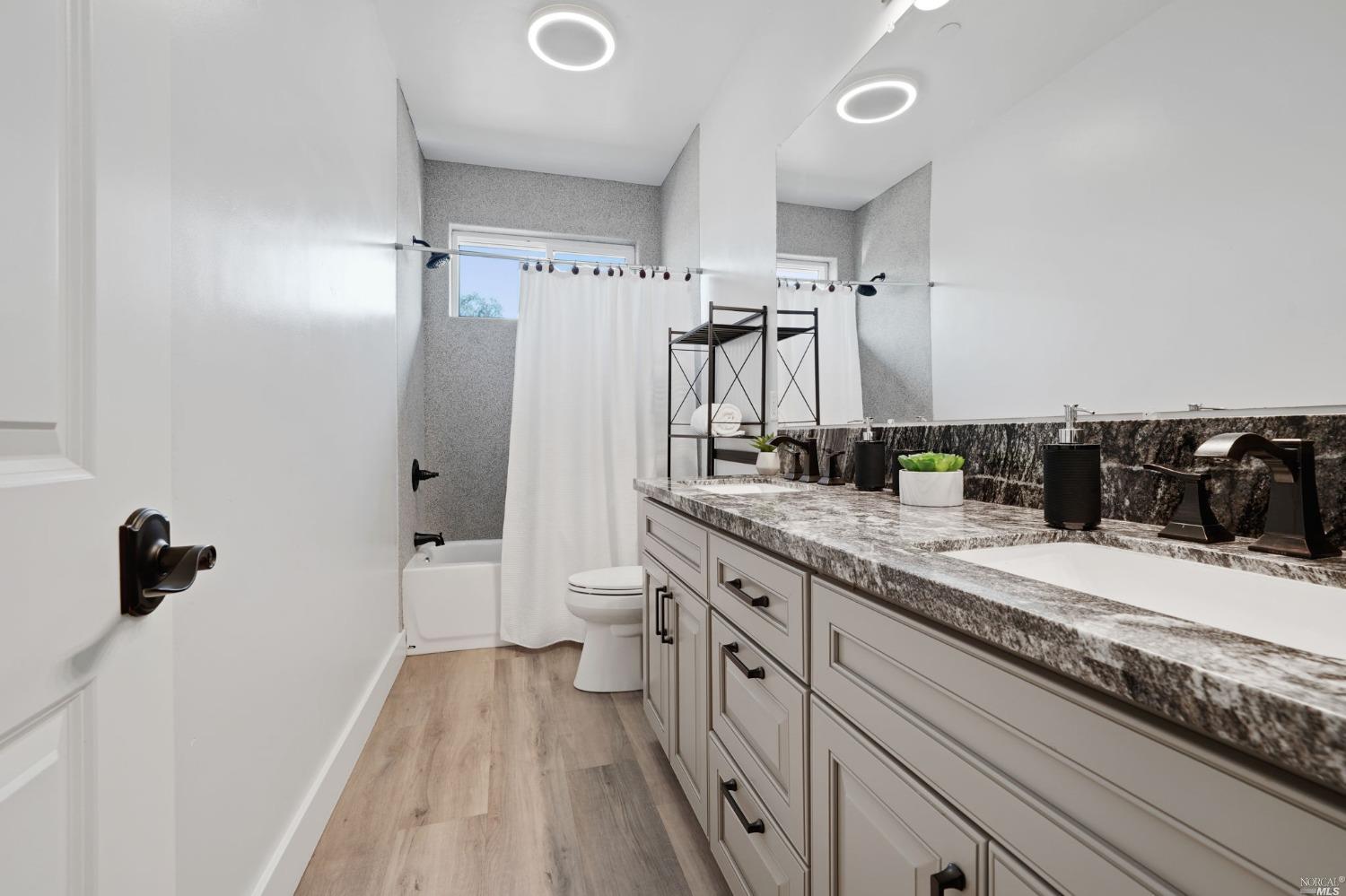 Detail Gallery Image 22 of 45 For 15350 Mustang Ct, Middletown,  CA 95461 - 3 Beds | 2 Baths