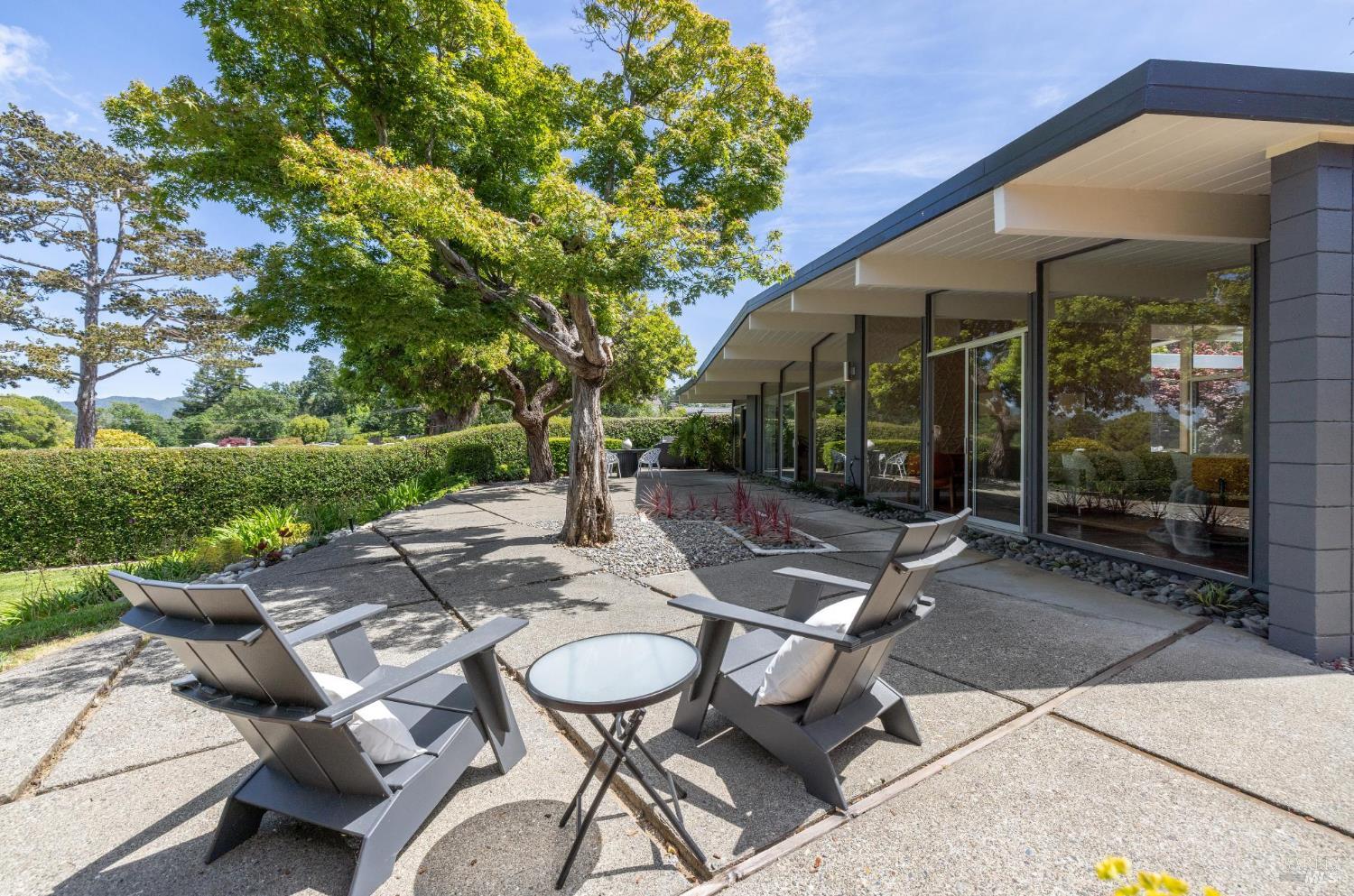 Detail Gallery Image 20 of 57 For 708 Birchwood Ct, San Rafael,  CA 94903 - 5 Beds | 3 Baths