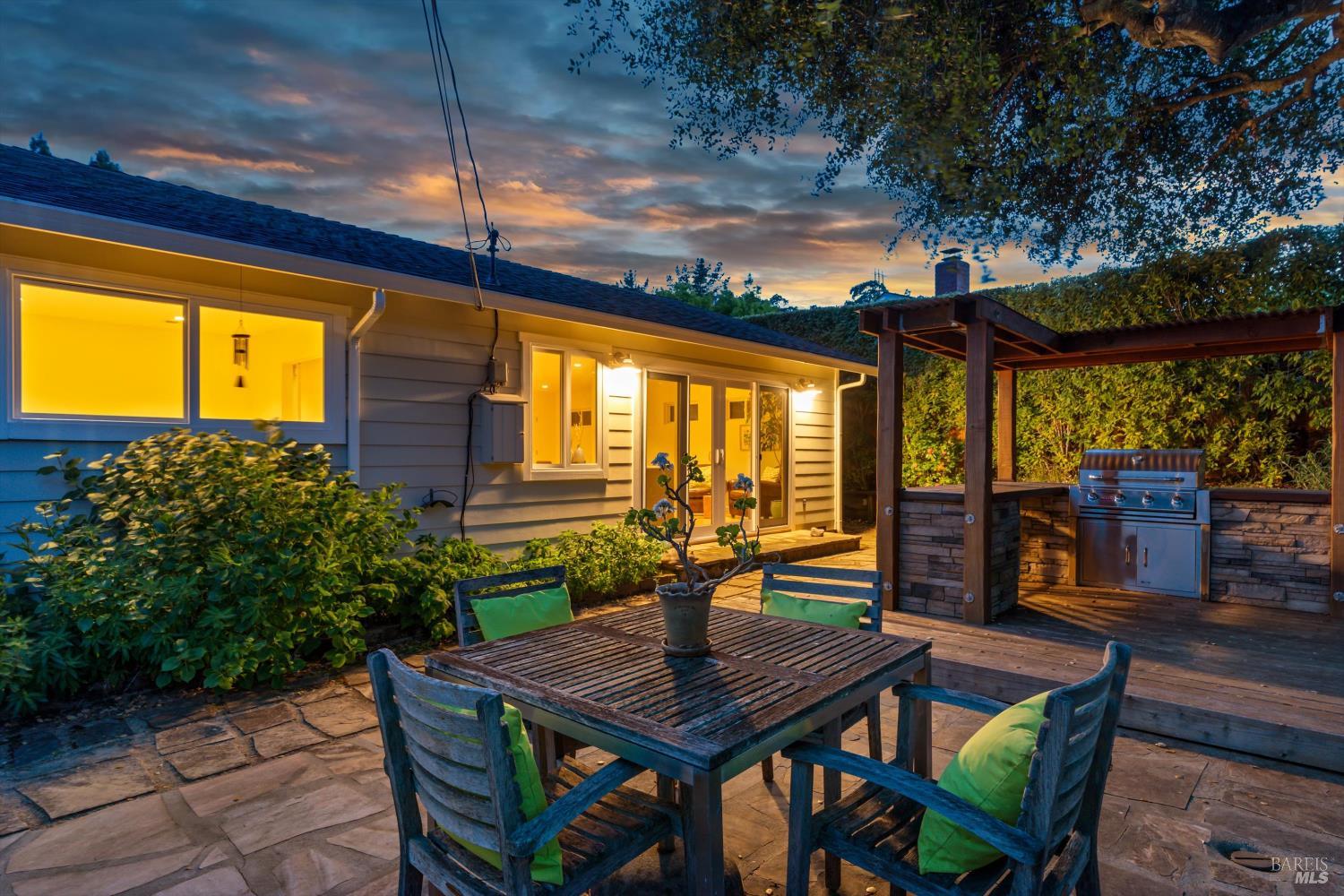 Detail Gallery Image 41 of 56 For 2700 Center Rd, Novato,  CA 94947 - 4 Beds | 3 Baths