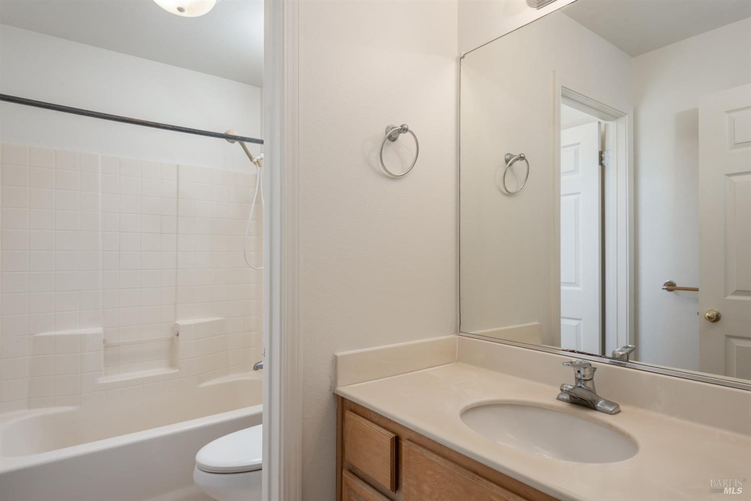 Detail Gallery Image 23 of 37 For 1931 Goldpan Way, Santa Rosa,  CA 95407 - 3 Beds | 2/1 Baths