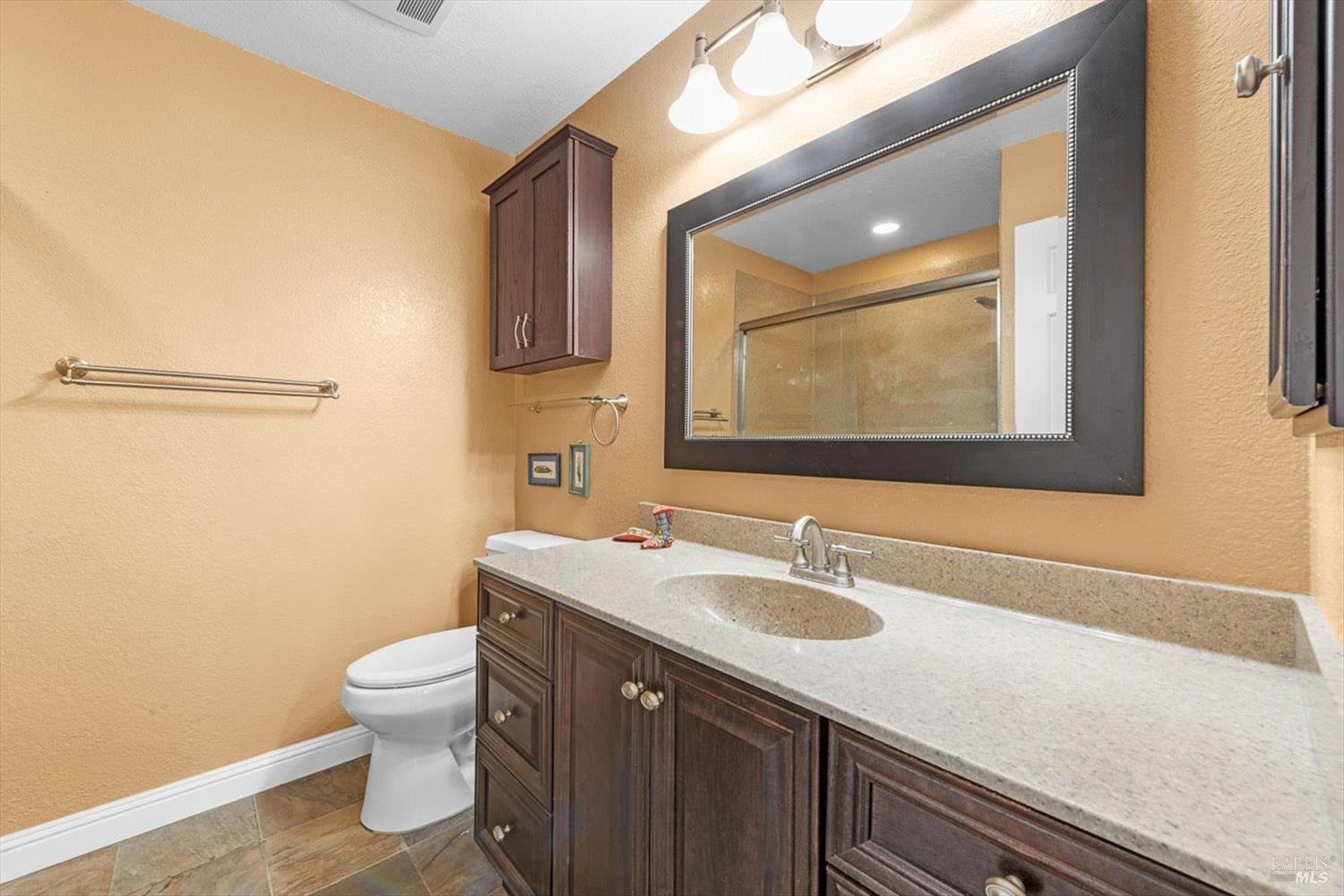 Detail Gallery Image 18 of 35 For 2648 Nut Tree Rd, Vacaville,  CA 95687 - 3 Beds | 2 Baths