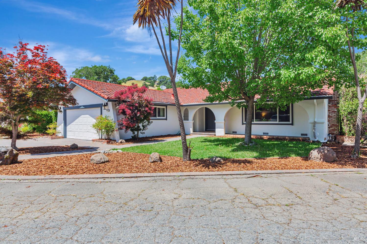Detail Gallery Image 1 of 29 For 712 Sutro Ave, Novato,  CA 94947 - 3 Beds | 2 Baths