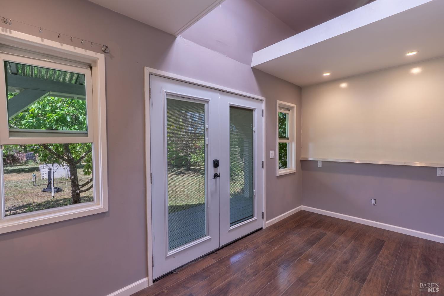 Detail Gallery Image 35 of 43 For 3120 Hermosa Dr, Napa,  CA 94558 - 4 Beds | 2 Baths
