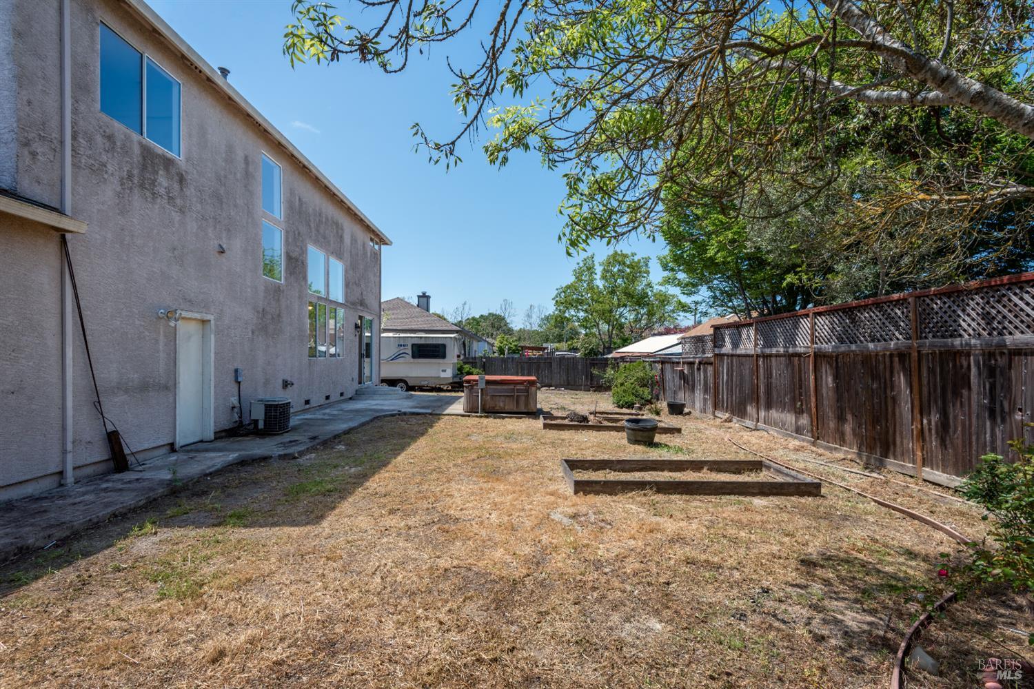 Detail Gallery Image 35 of 37 For 1931 Goldpan Way, Santa Rosa,  CA 95407 - 3 Beds | 2/1 Baths