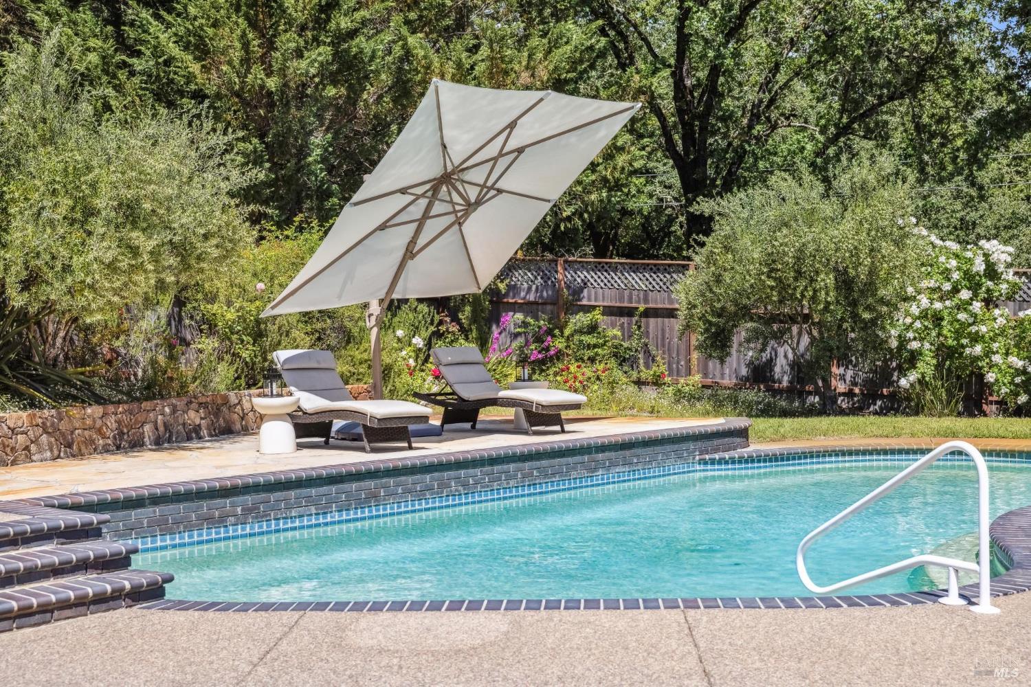 Detail Gallery Image 67 of 98 For 9724 Green Valley Rd, Sebastopol,  CA 95472 - 4 Beds | 3 Baths