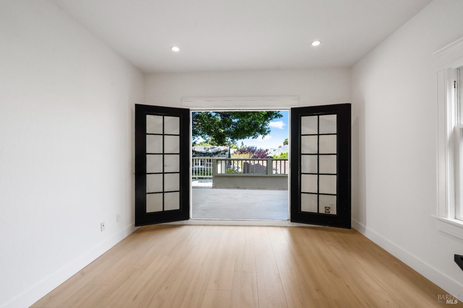 Detail Gallery Image 12 of 35 For 3214 College Ave, Berkeley,  CA 94705 - – Beds | – Baths