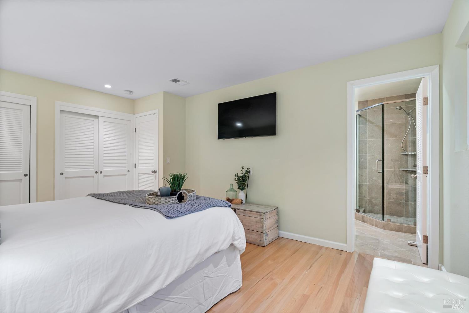 Detail Gallery Image 19 of 56 For 2700 Center Rd, Novato,  CA 94947 - 4 Beds | 3 Baths