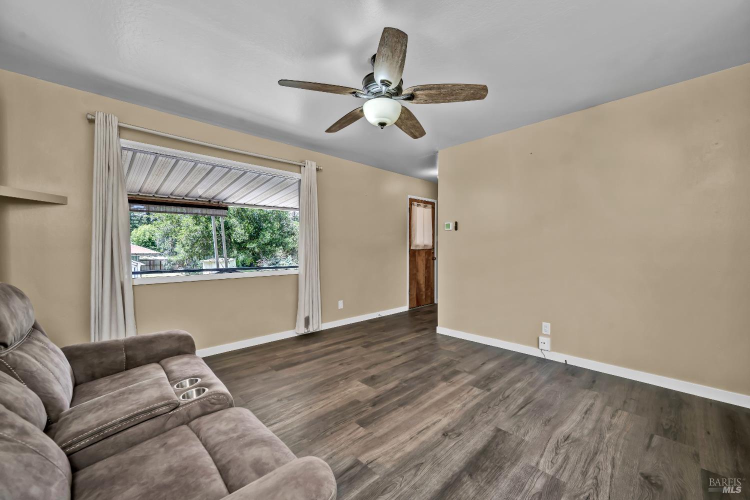 Detail Gallery Image 46 of 66 For 1466 Cooper Rd, Sebastopol,  CA 95472 - 6 Beds | 5/1 Baths