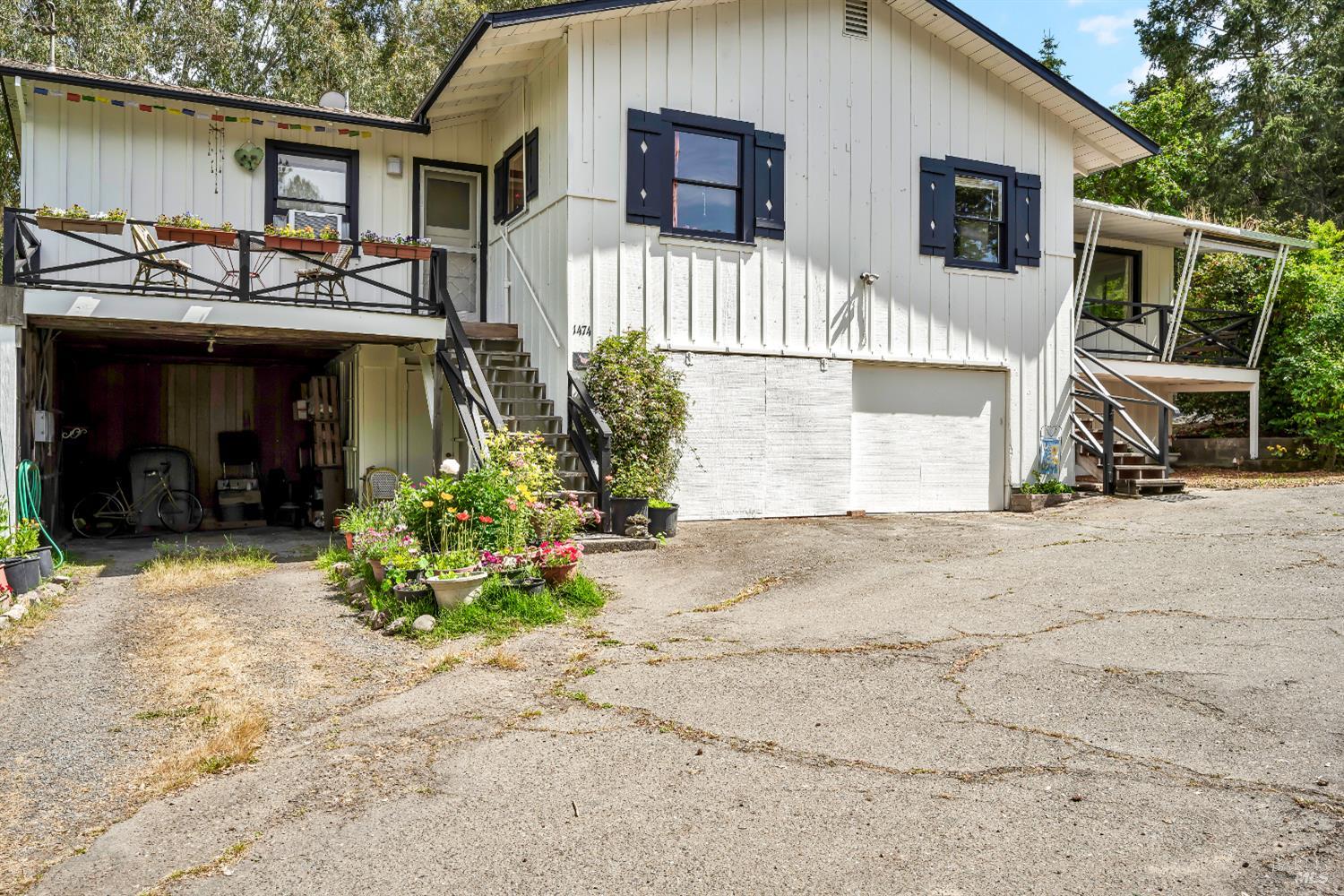 Detail Gallery Image 31 of 66 For 1466 Cooper Rd, Sebastopol,  CA 95472 - 6 Beds | 5/1 Baths