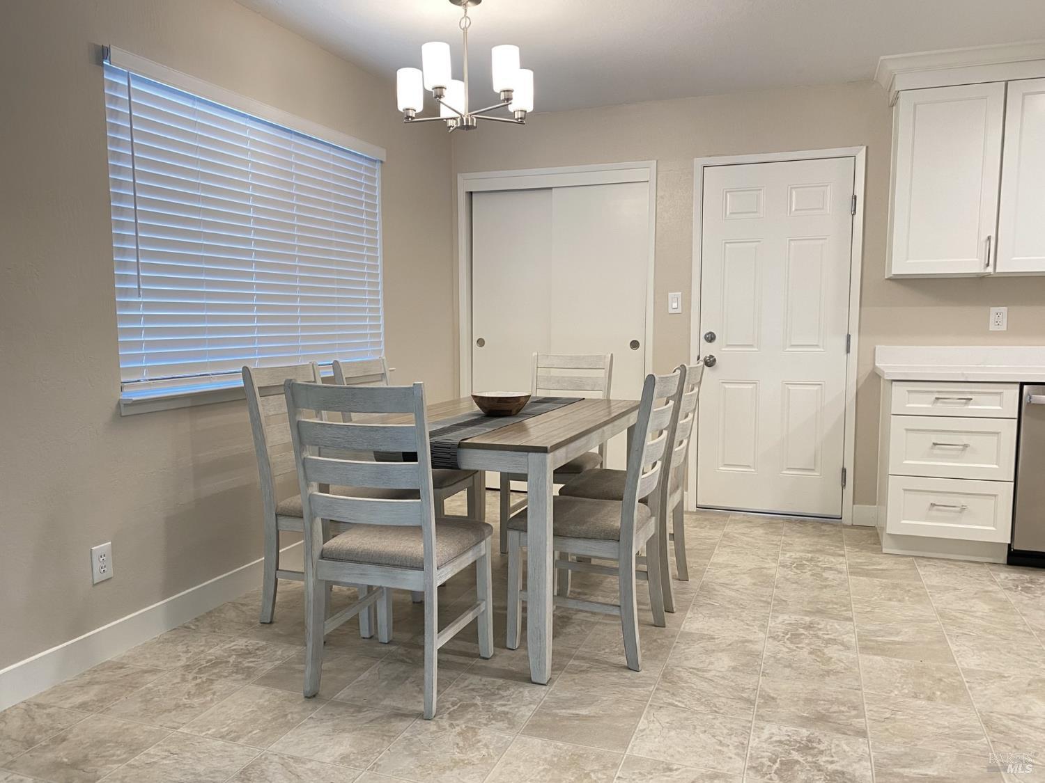 Detail Gallery Image 15 of 39 For 312 Dahlia St, Fairfield,  CA 94533 - 3 Beds | 2 Baths