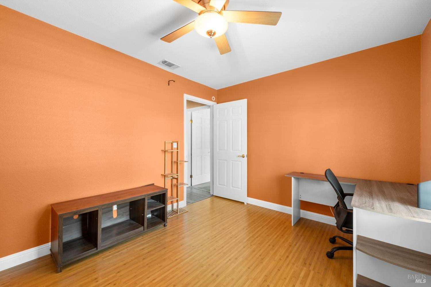 Detail Gallery Image 22 of 35 For 2648 Nut Tree Rd, Vacaville,  CA 95687 - 3 Beds | 2 Baths