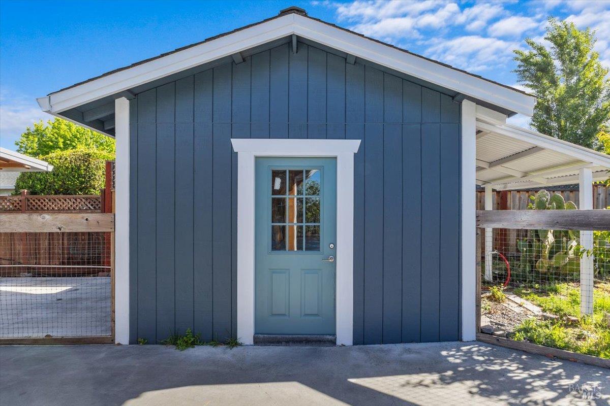 Detail Gallery Image 46 of 61 For 2044 Willow Dr, Petaluma,  CA 94954 - 4 Beds | 3 Baths