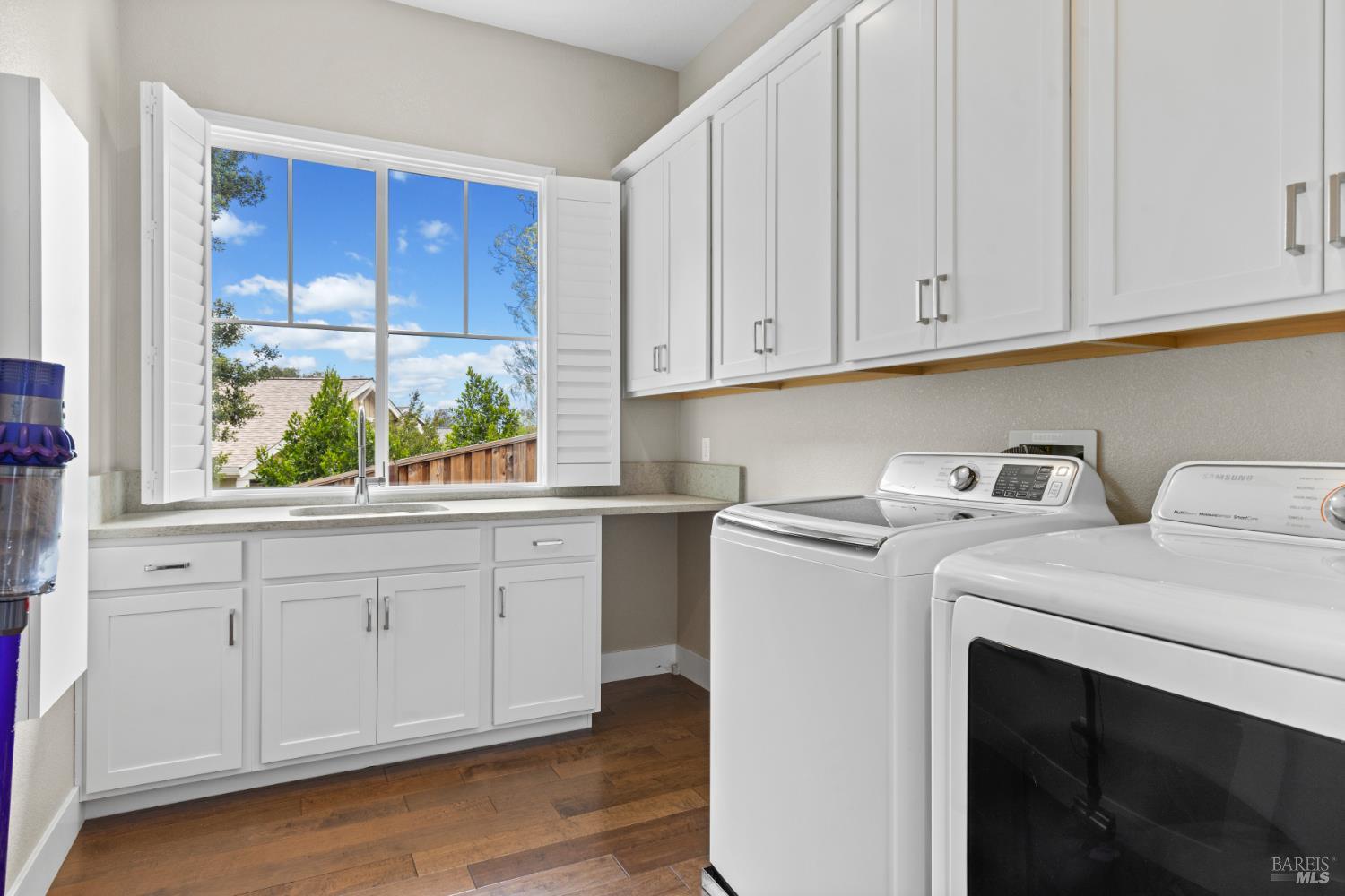 Detail Gallery Image 44 of 62 For 3393 Lake Park Ct, Santa Rosa,  CA 95403 - 5 Beds | 4/1 Baths