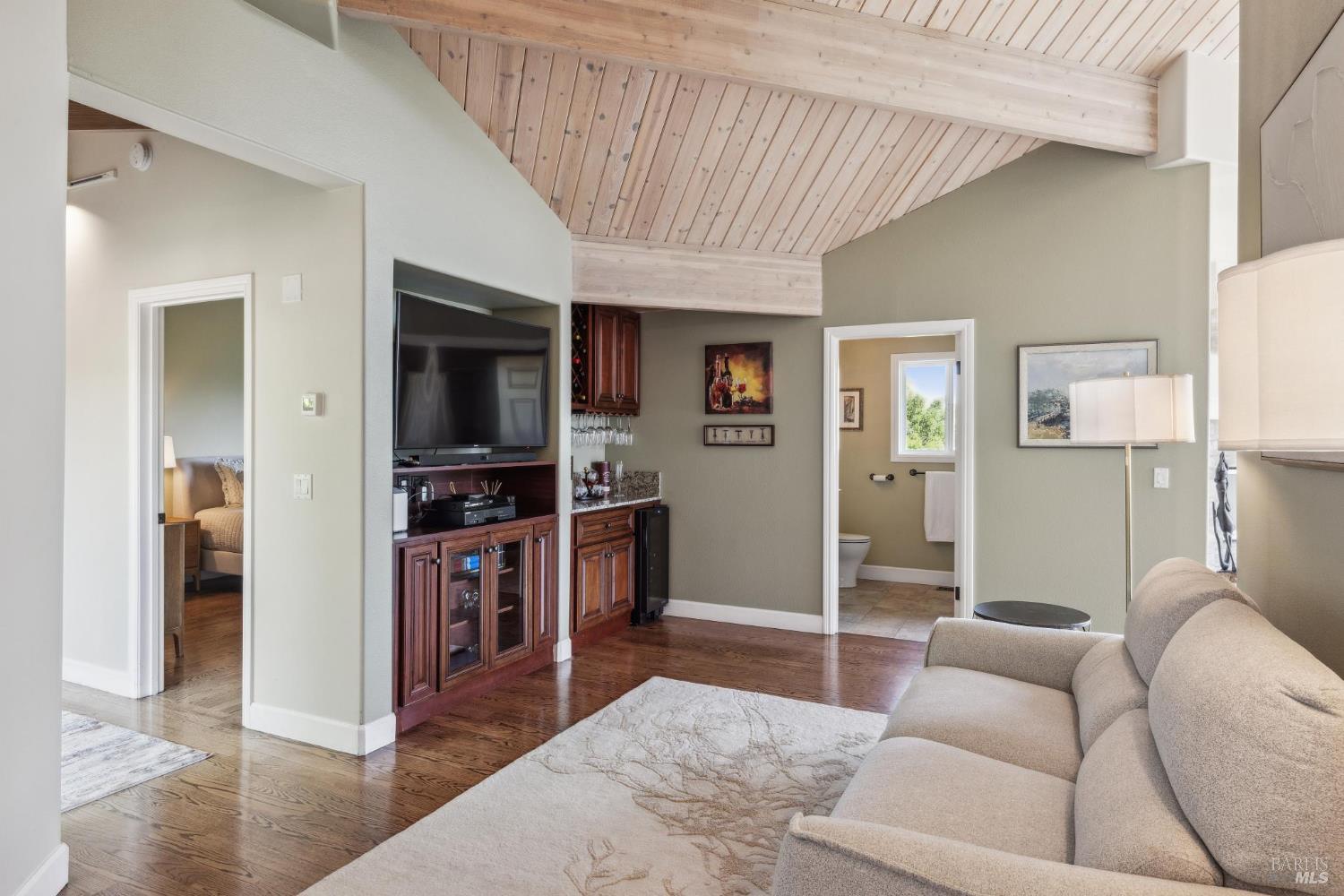 Detail Gallery Image 20 of 56 For 104 Eagle Dr, Novato,  CA 94949 - 4 Beds | 3 Baths