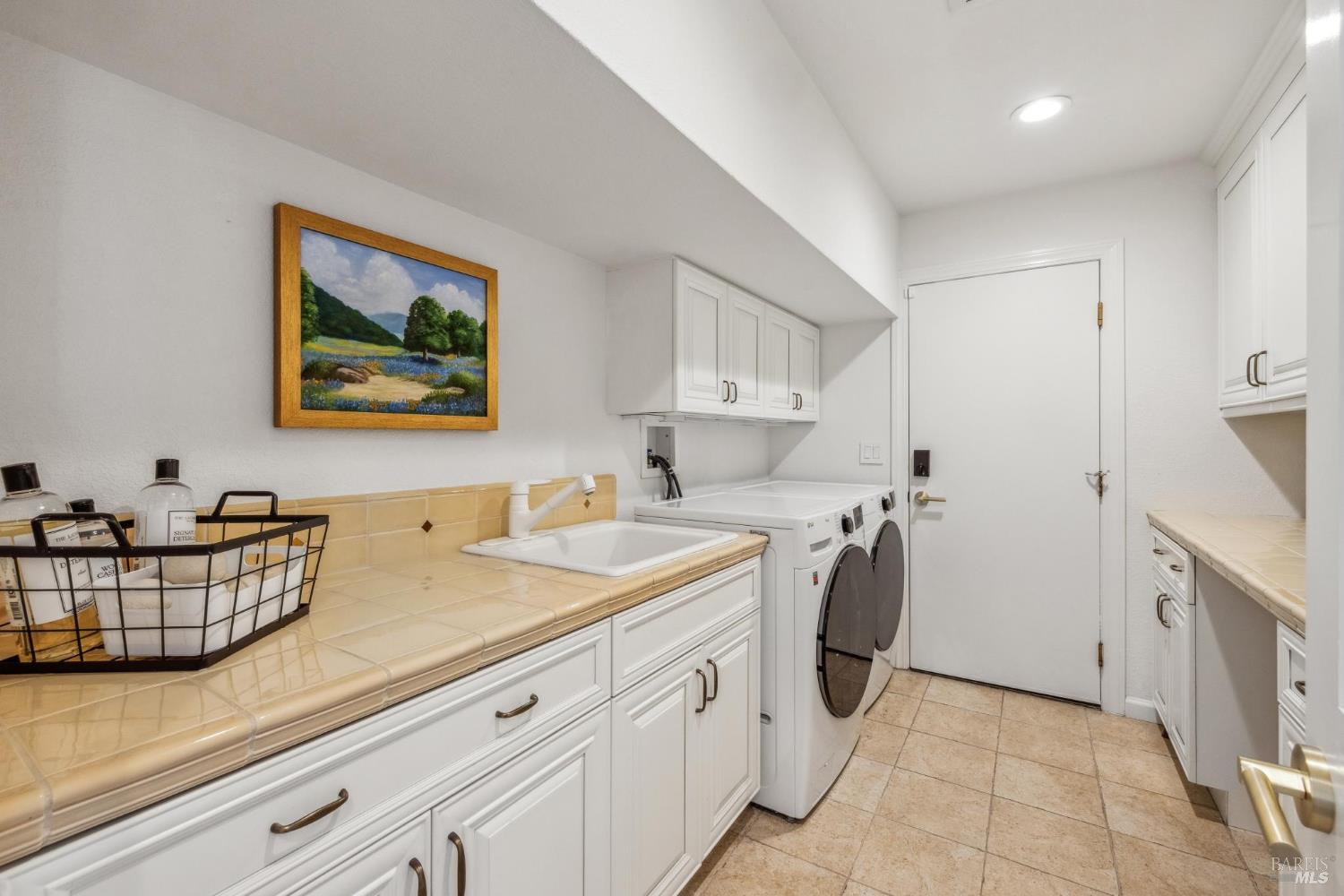 Detail Gallery Image 60 of 98 For 9724 Green Valley Rd, Sebastopol,  CA 95472 - 4 Beds | 3 Baths