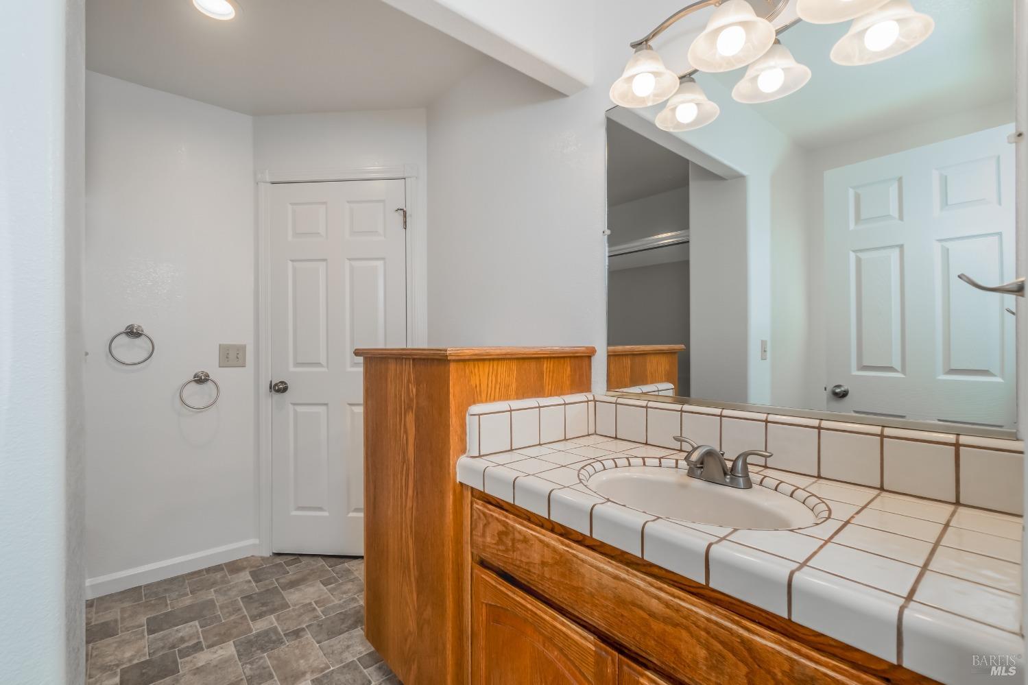 Detail Gallery Image 14 of 32 For 9102 Bannock Ct, Kelseyville,  CA 95451 - 4 Beds | 3 Baths