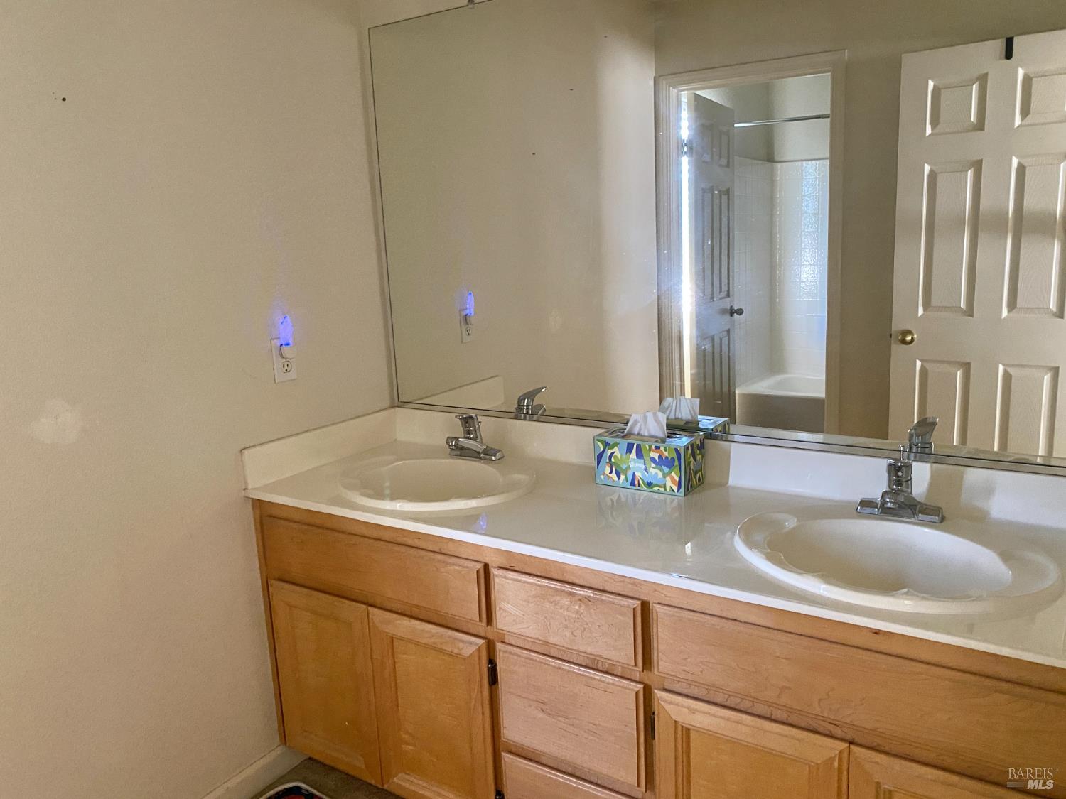 Detail Gallery Image 29 of 43 For 2695 Arbor Grove Ln, Santa Rosa,  CA 95407 - 4 Beds | 2/1 Baths