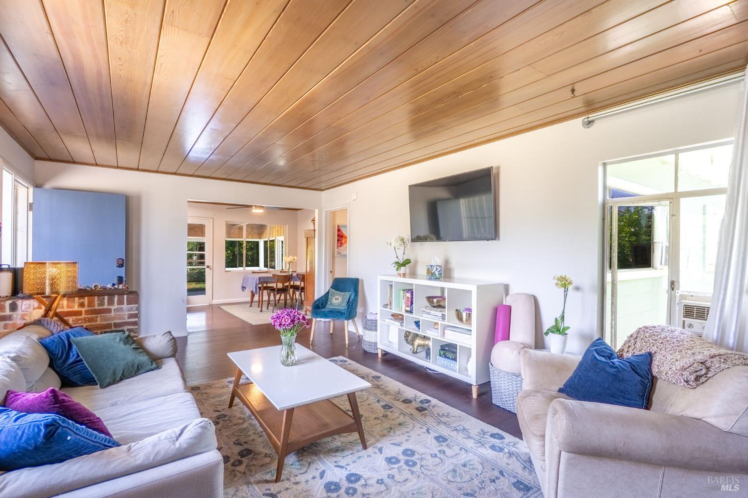 Detail Gallery Image 7 of 43 For 3120 Hermosa Dr, Napa,  CA 94558 - 4 Beds | 2 Baths