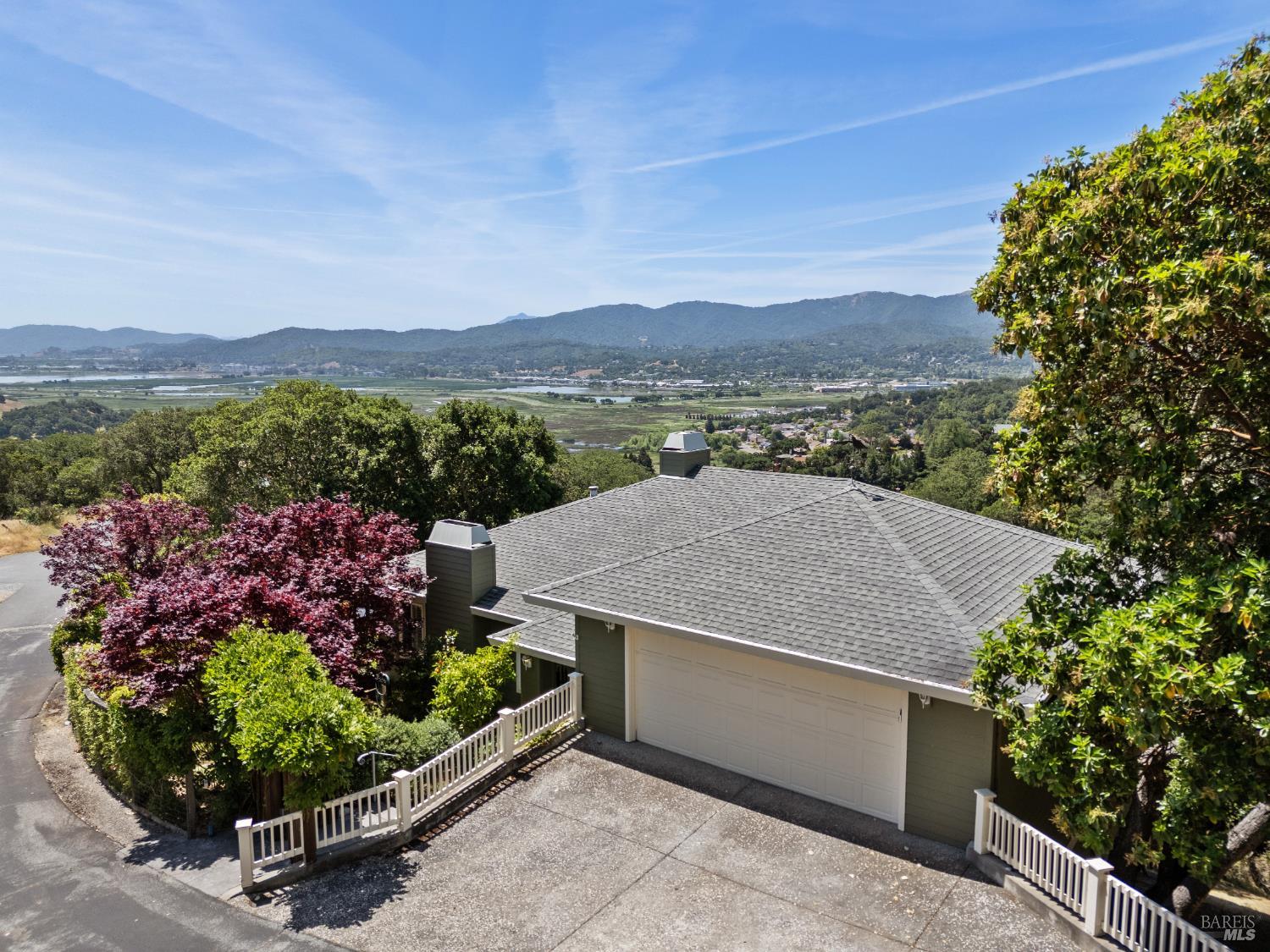 Detail Gallery Image 8 of 37 For 15 Upland Ln, Novato,  CA 94945 - 4 Beds | 3/1 Baths