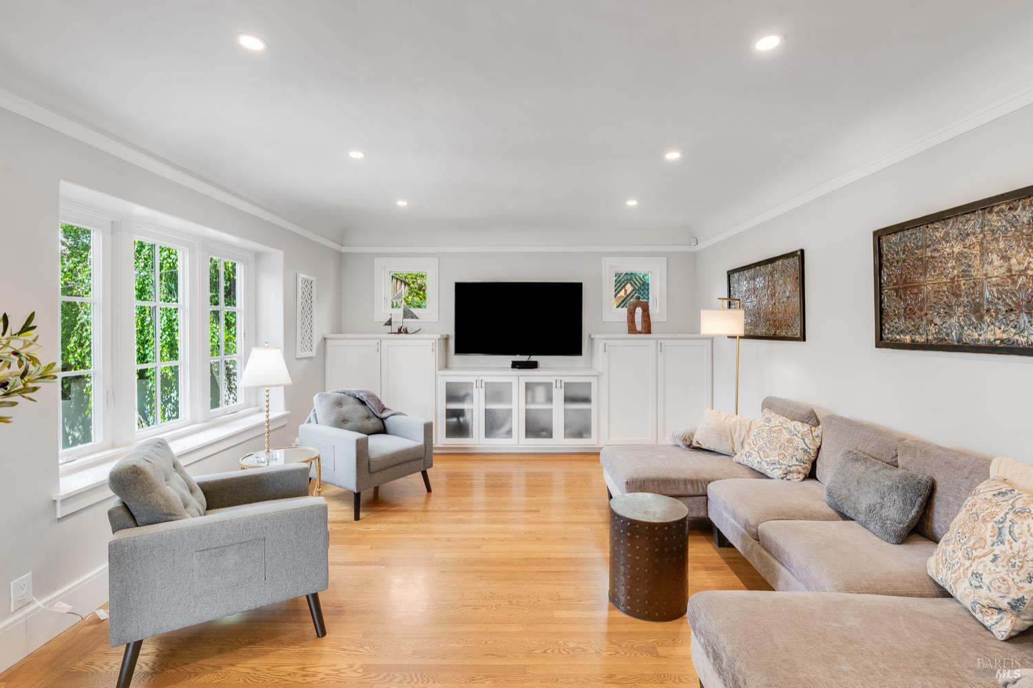 Detail Gallery Image 5 of 71 For 33 Romine Way, Vallejo,  CA 94591 - 4 Beds | 2 Baths