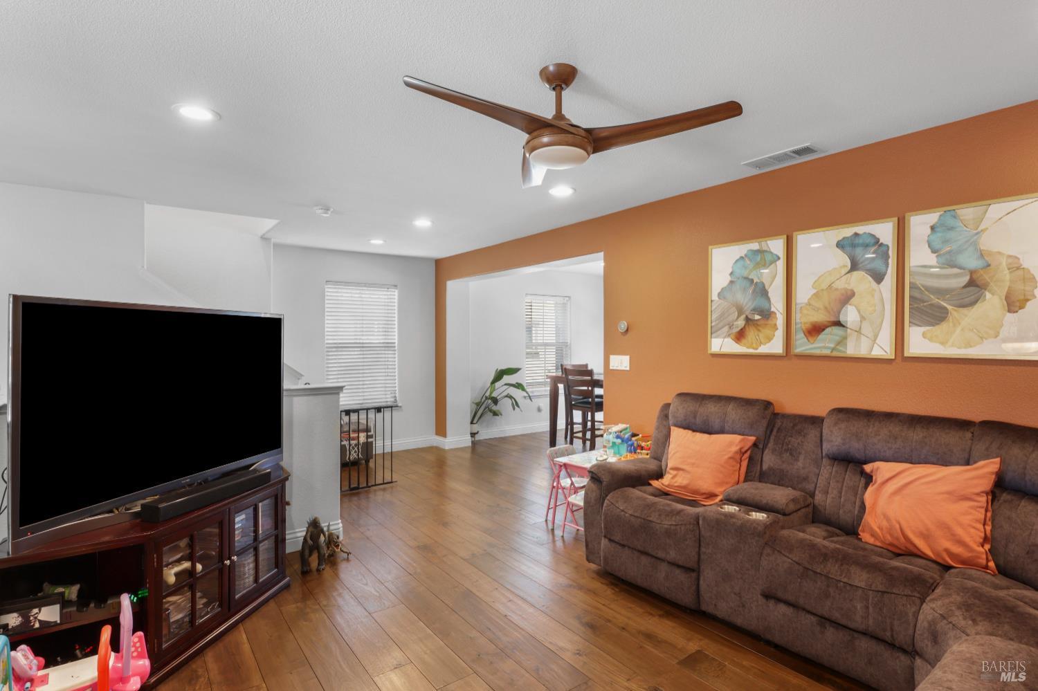 Detail Gallery Image 15 of 34 For 180 San Fernando St, San Pablo,  CA 94806 - 3 Beds | 2/1 Baths