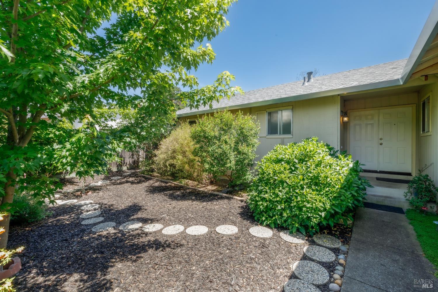 Detail Gallery Image 2 of 18 For 4986 Parkhurst Dr, Santa Rosa,  CA 95409 - 4 Beds | 2 Baths