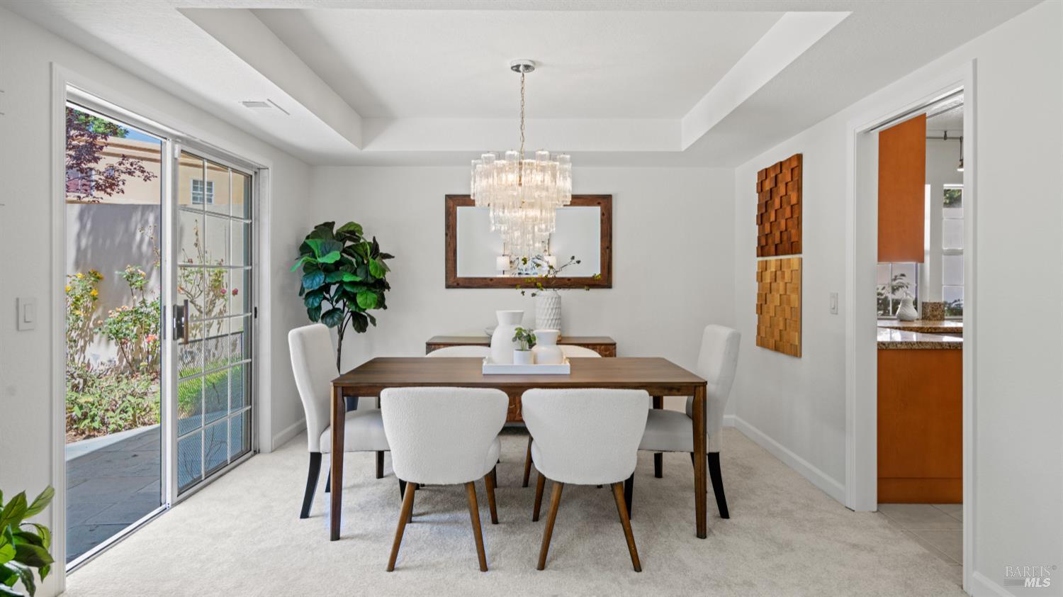 Detail Gallery Image 12 of 57 For 1205 Cuernavaca Circulo Unkn, Mountain View,  CA 94040 - 3 Beds | 3 Baths