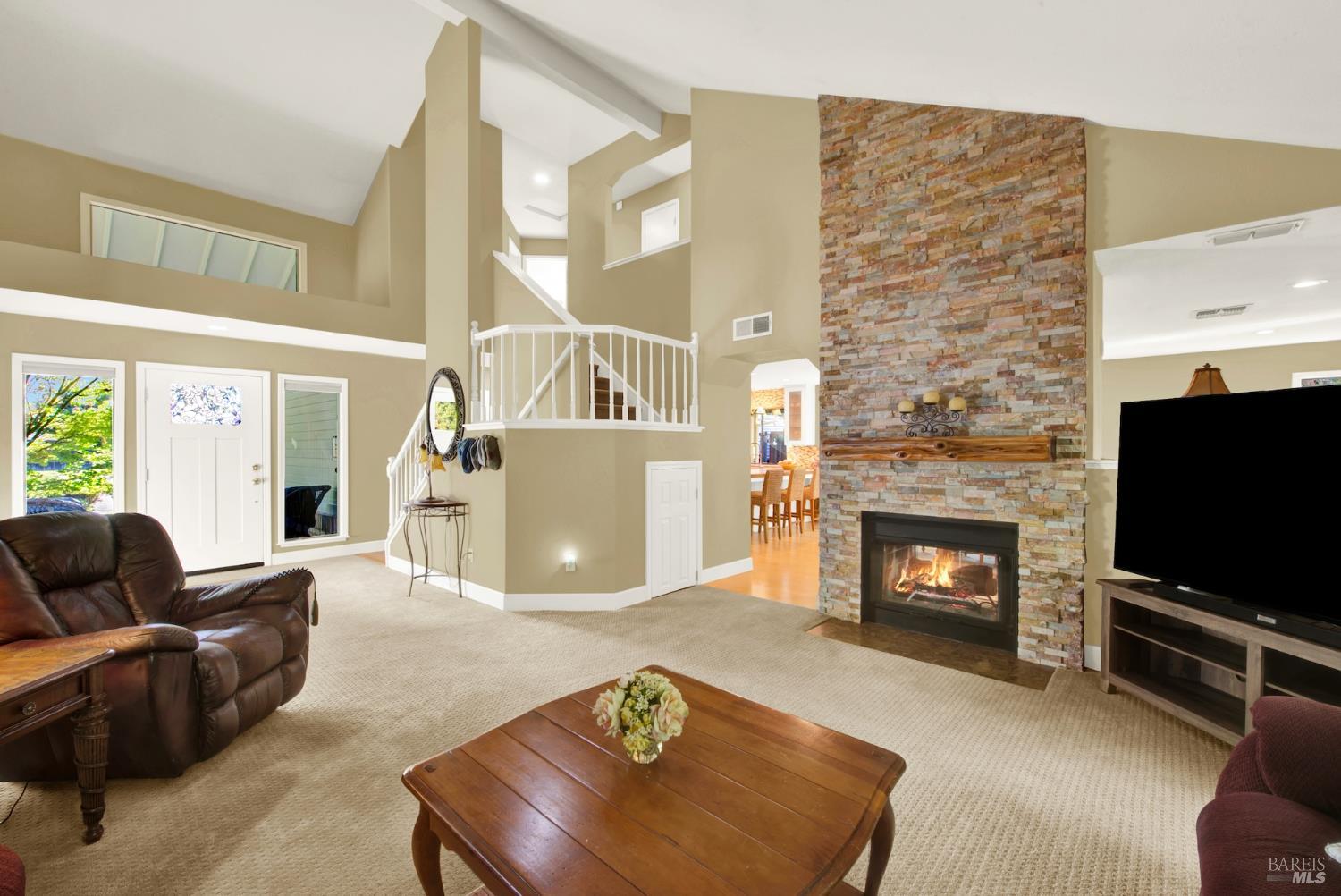 Detail Gallery Image 9 of 46 For 355 Holly Ct, Dixon,  CA 95620 - 3 Beds | 2/1 Baths