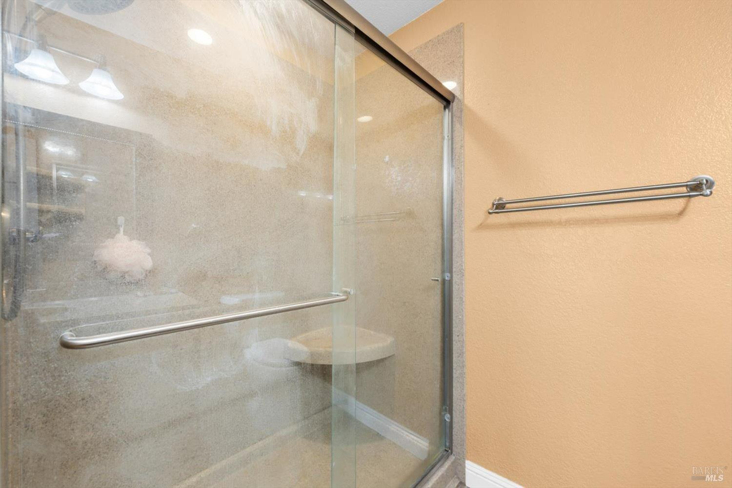 Detail Gallery Image 20 of 35 For 2648 Nut Tree Rd, Vacaville,  CA 95687 - 3 Beds | 2 Baths
