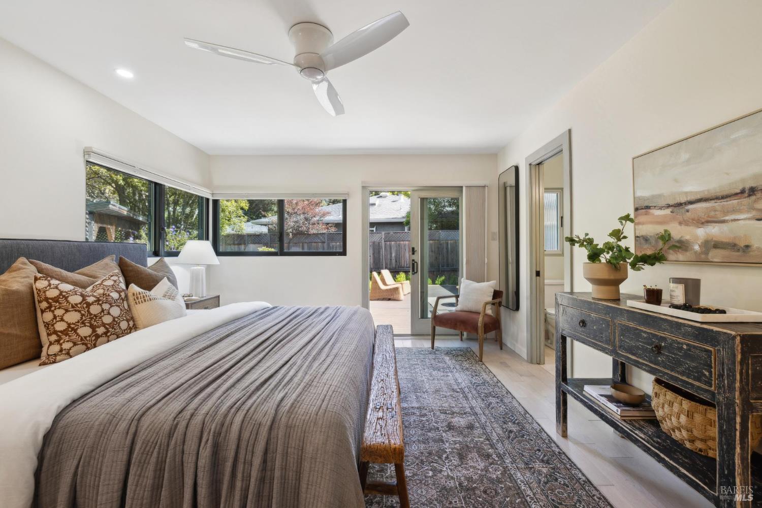 Detail Gallery Image 18 of 46 For 17 San Gabriel Dr, Fairfax,  CA 94930 - 4 Beds | 3 Baths