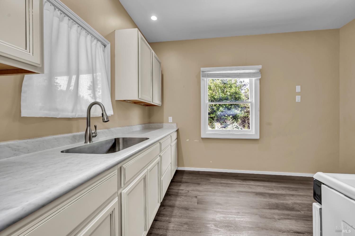 Detail Gallery Image 44 of 66 For 1466 Cooper Rd, Sebastopol,  CA 95472 - 6 Beds | 5/1 Baths