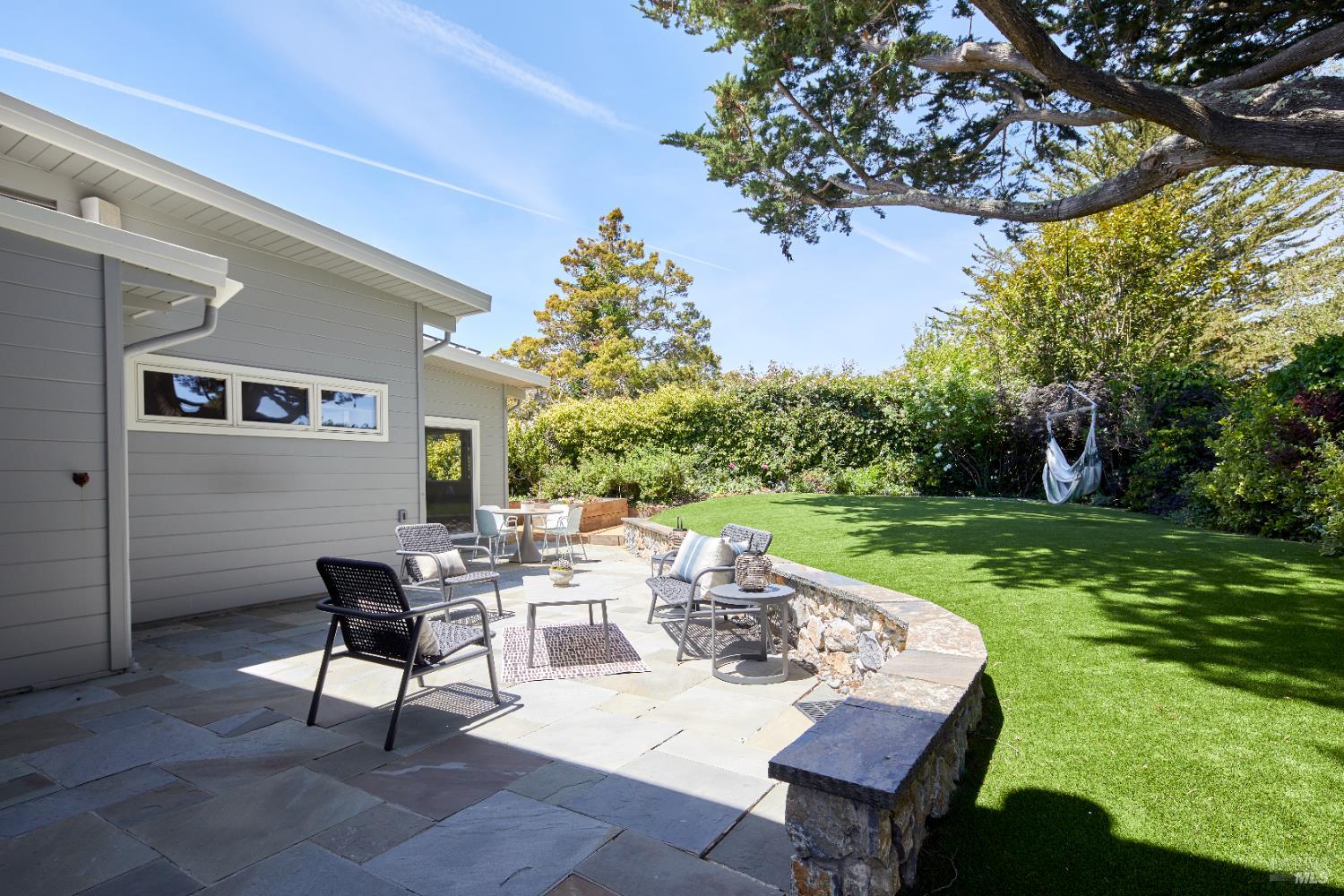 Detail Gallery Image 27 of 42 For 64 Edgewood Ave, Mill Valley,  CA 94941 - 3 Beds | 2 Baths