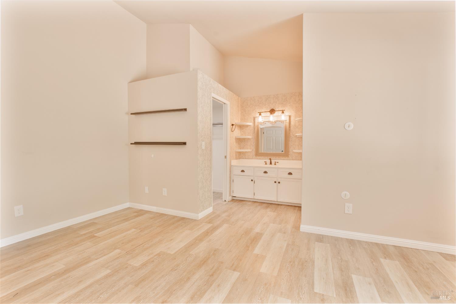 Detail Gallery Image 14 of 30 For 289 Longridge Dr, Vallejo,  CA 94591 - 3 Beds | 2 Baths