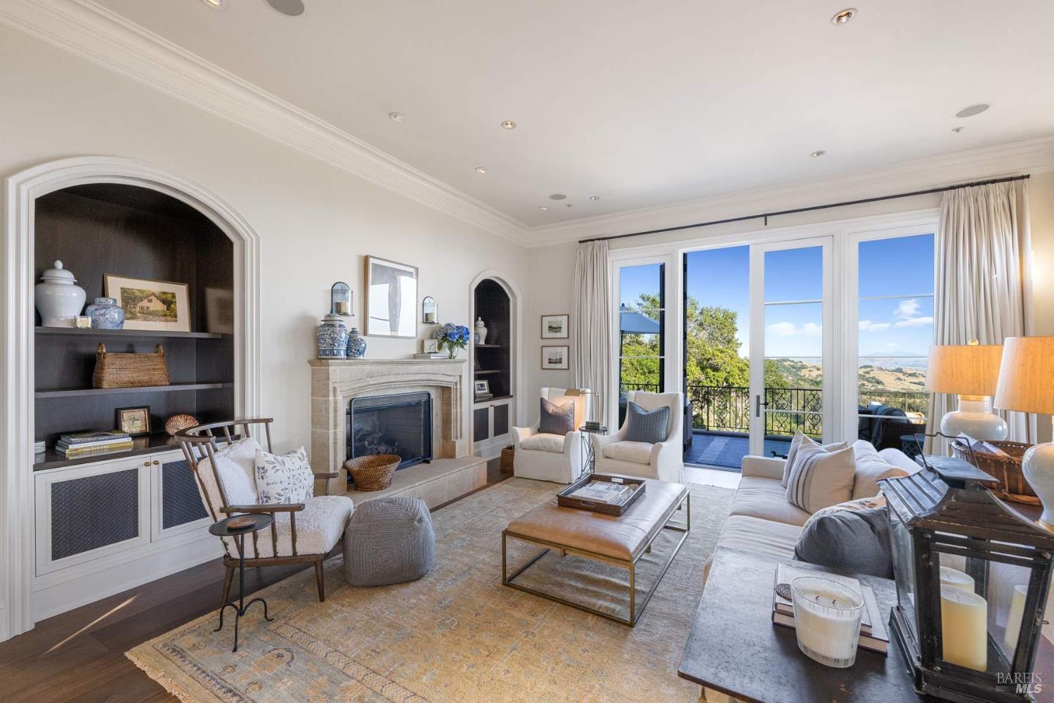 Detail Gallery Image 9 of 33 For 17256 7th St, Sonoma,  CA 95476 - 4 Beds | 3/2 Baths